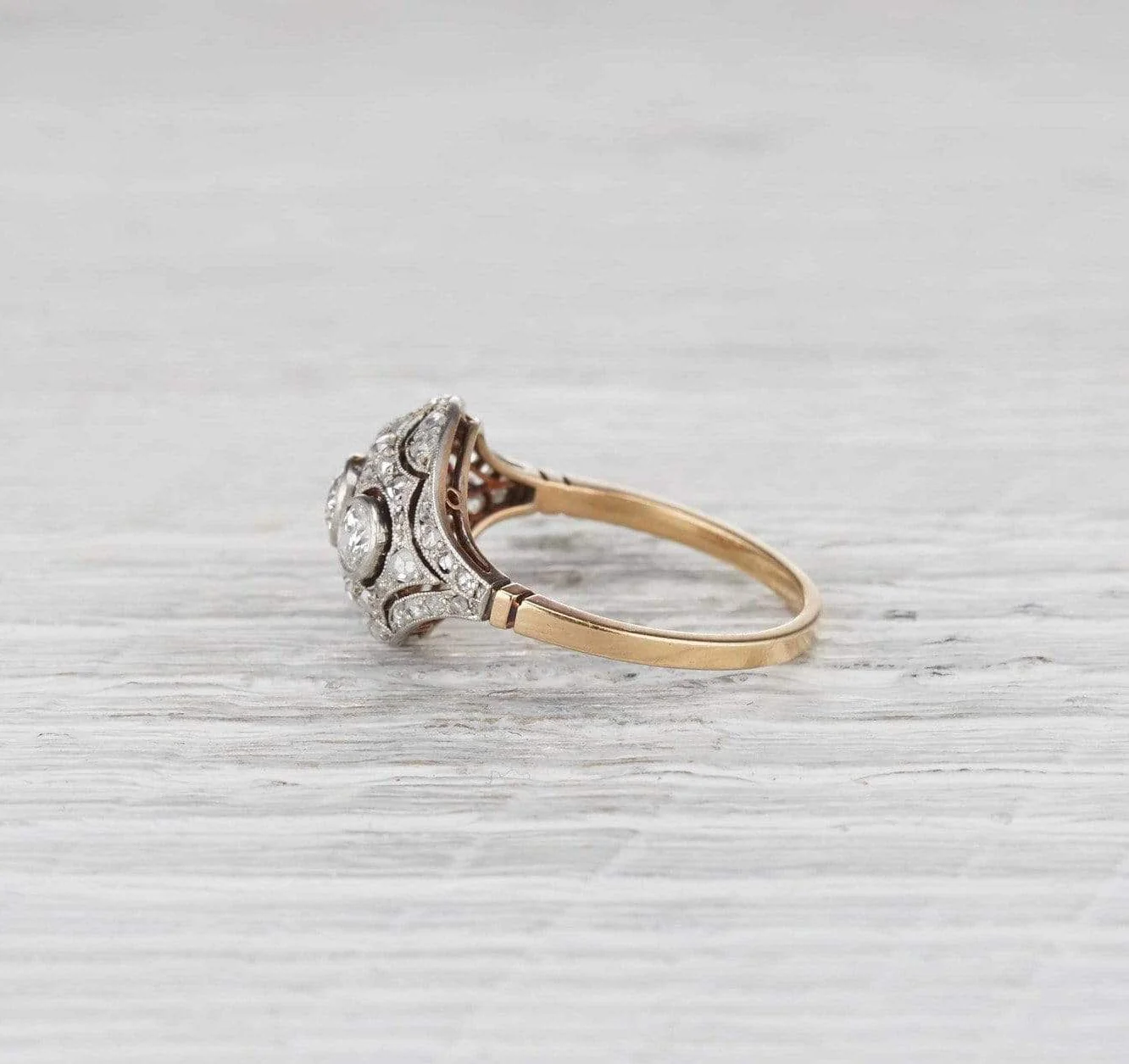 Late Edwardian Three Stone Ring - Image 3