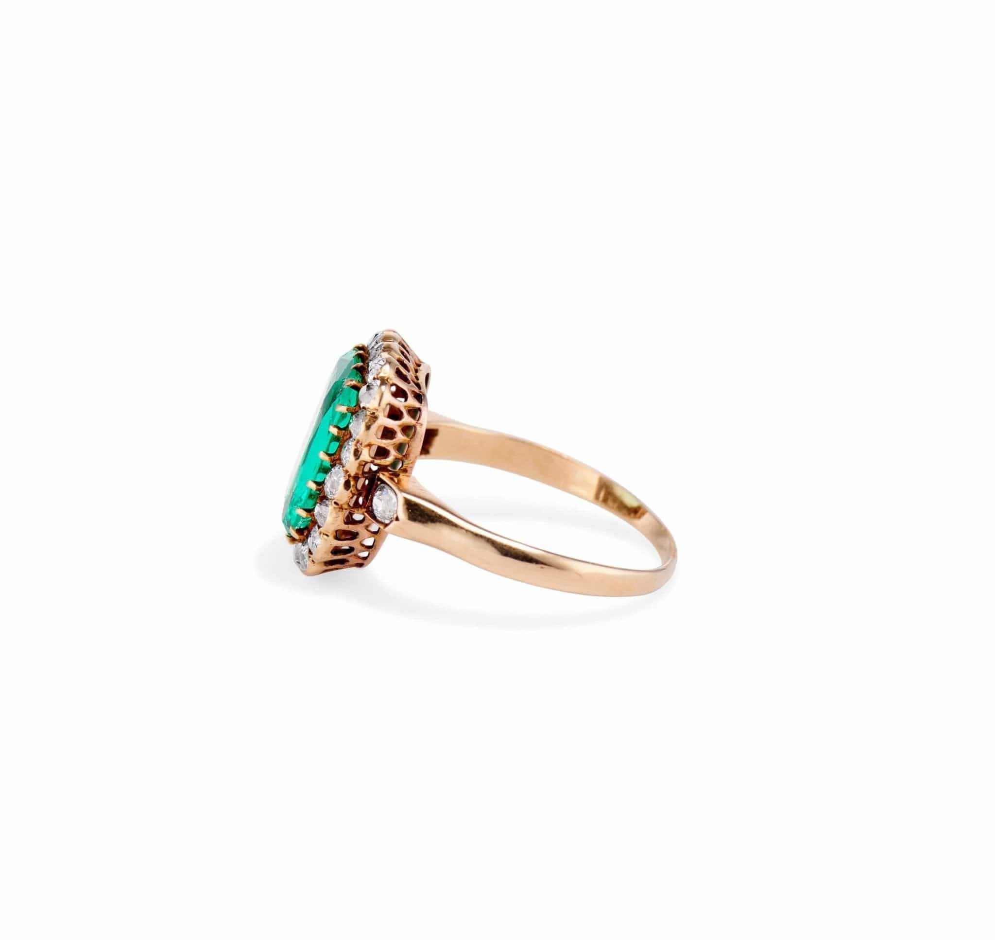 Late Victorian 2.20 Carat Colombian Emerald and Diamond Ring - Image 4