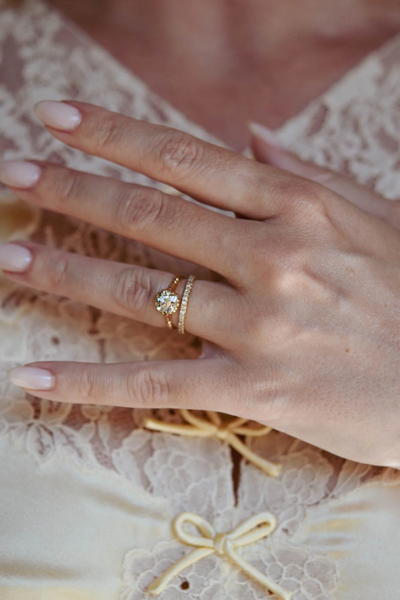 Late Victorian 1.34 Carat Old European Cut Diamond Antique Engagement Ring - Image 7