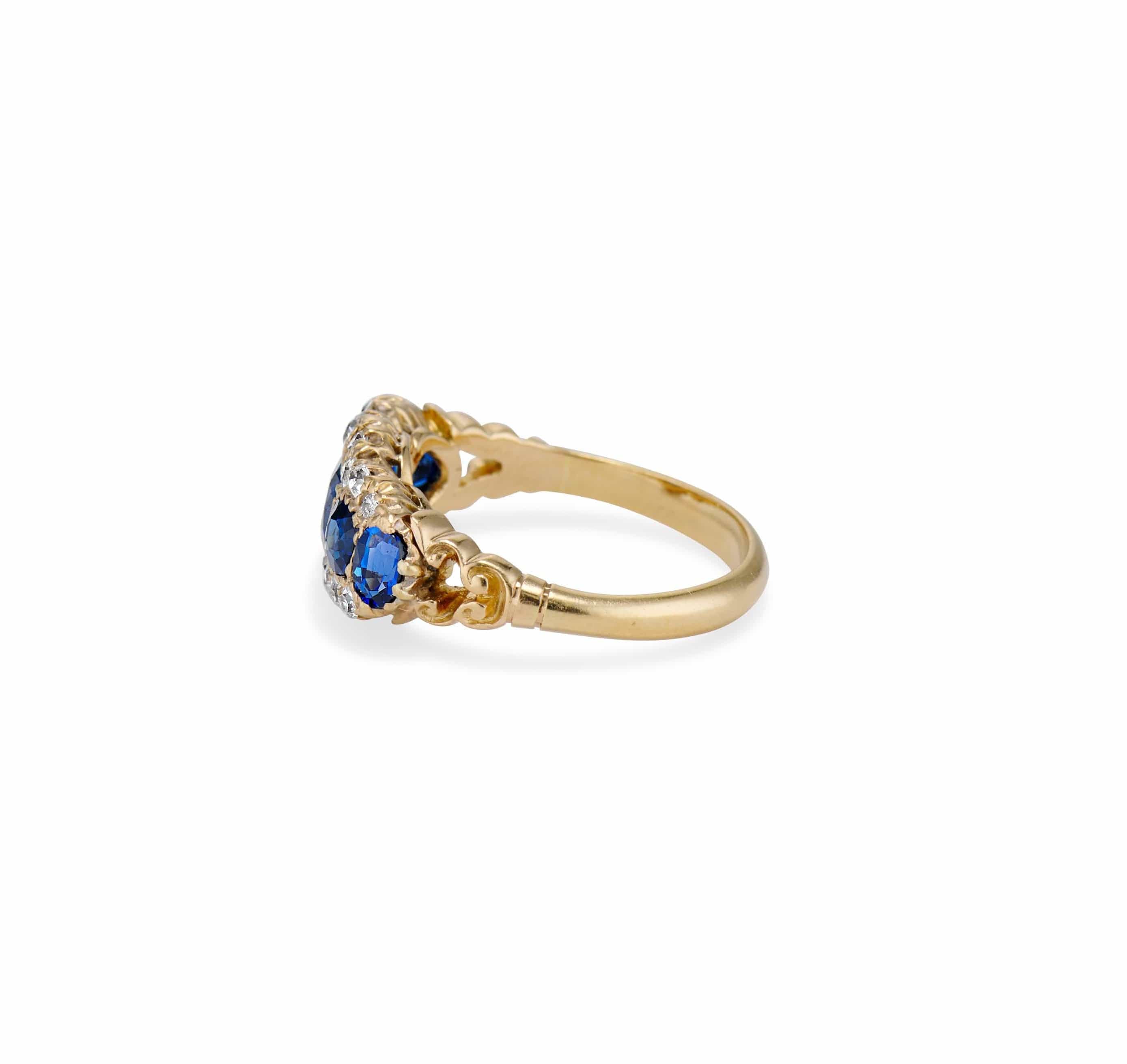 Late Victorian Cushion-Cut Sapphire and Diamond & Gold 5-Stone Ring - Image 3