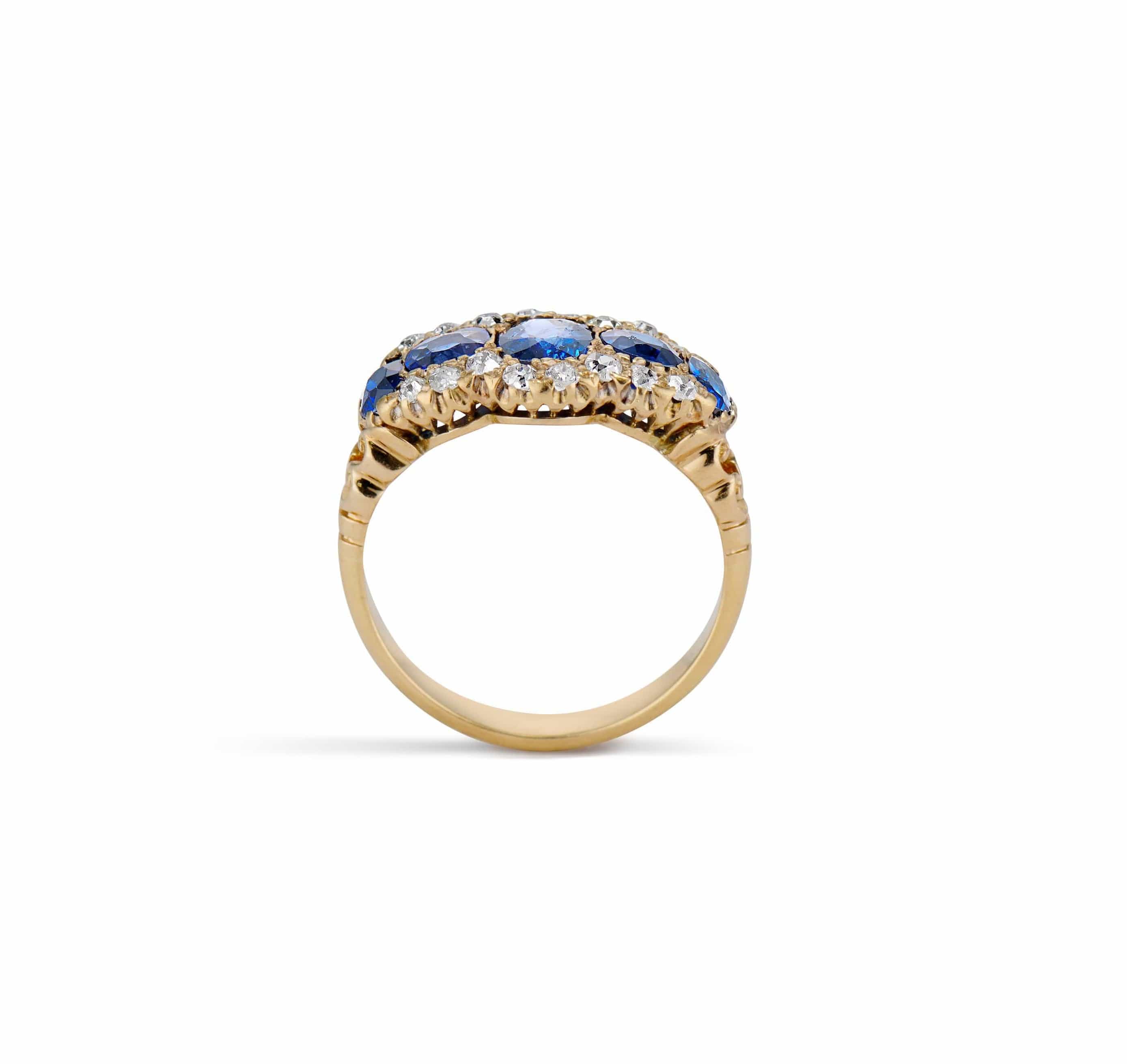 Late Victorian Cushion-Cut Sapphire and Diamond & Gold 5-Stone Ring - Image 4