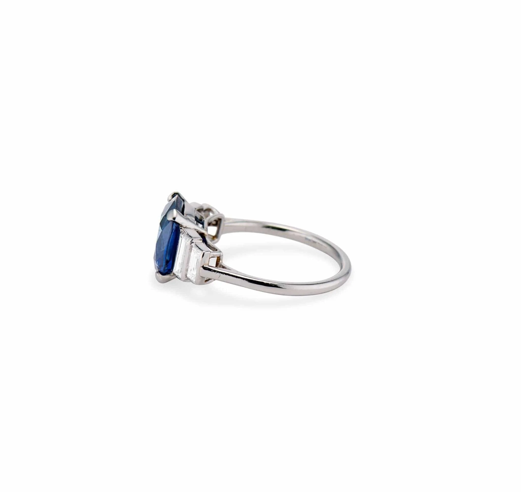 Mid-Century 3.40 Carat Cushion-Cut Sapphire and Diamond Ring, France - Image 3