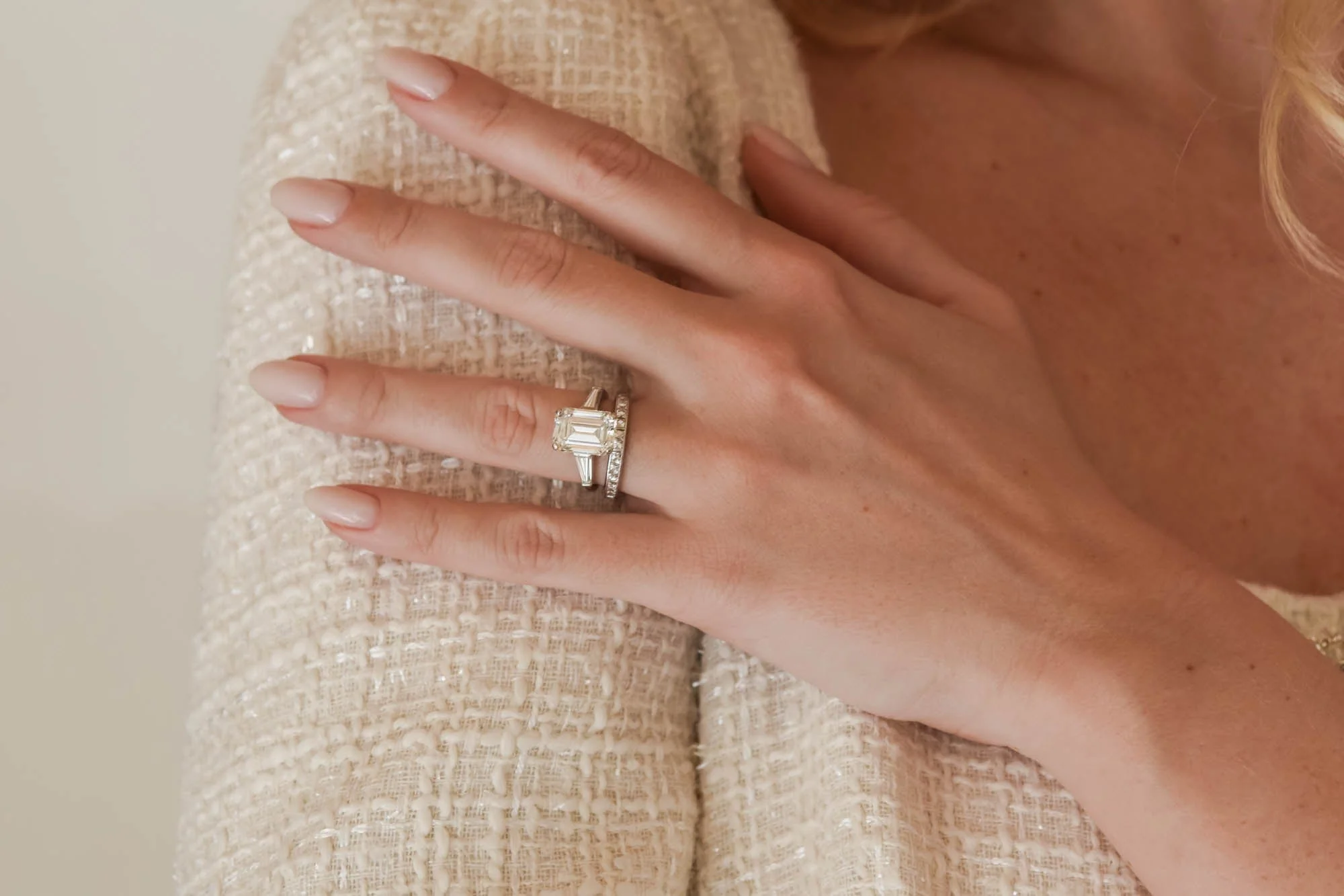 Cartier Midcentury 4.63 Carat Emerald Cut Diamond Vintage Engagement Ring - Image 3