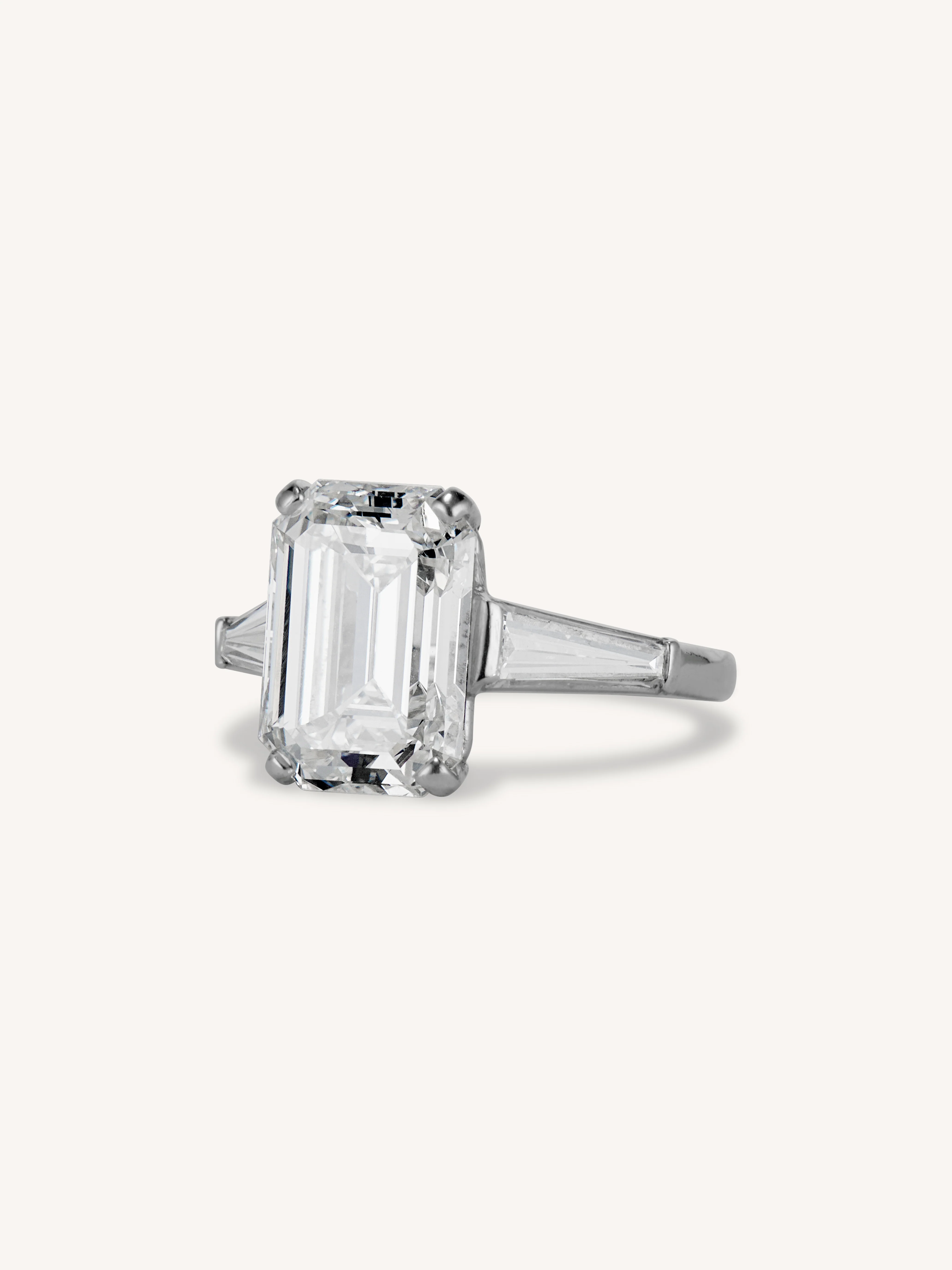 Cartier Midcentury 4.63 Carat Emerald Cut Diamond Vintage Engagement Ring - Image 4