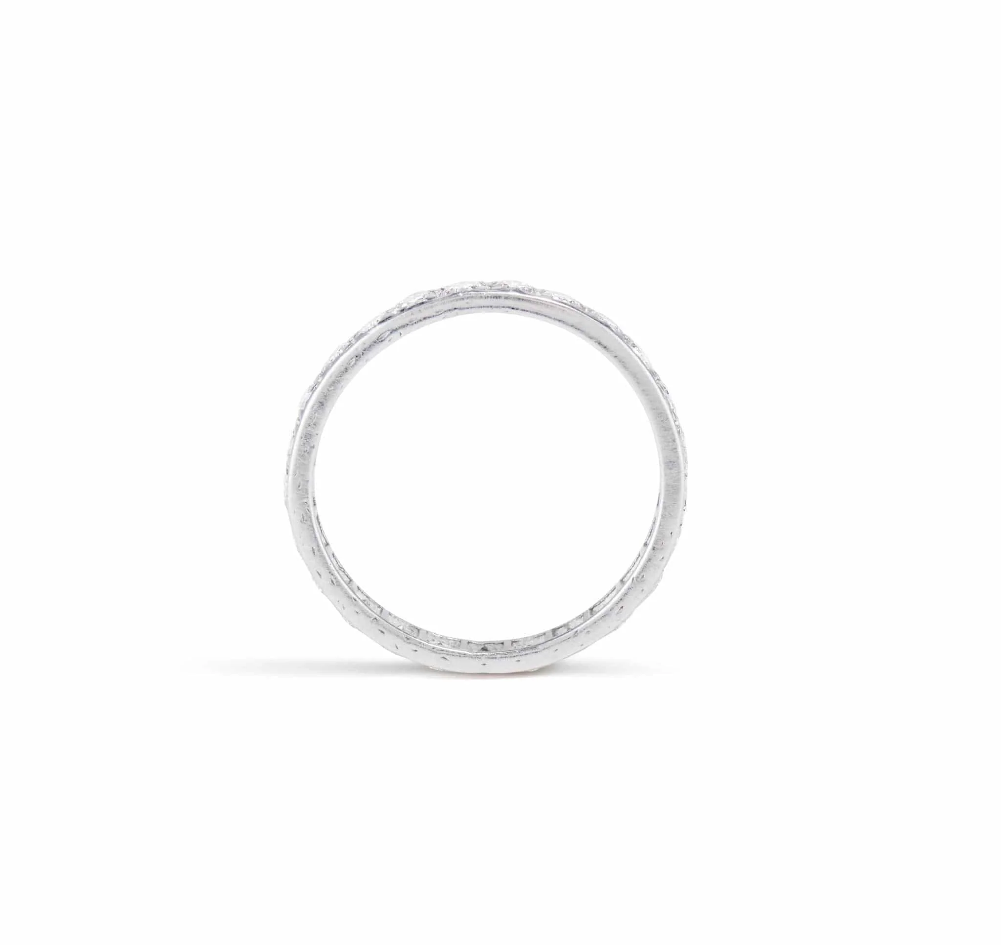 Mid-Century 1.00 Carat Round Diamond and Platinum Wedding Band - Image 2