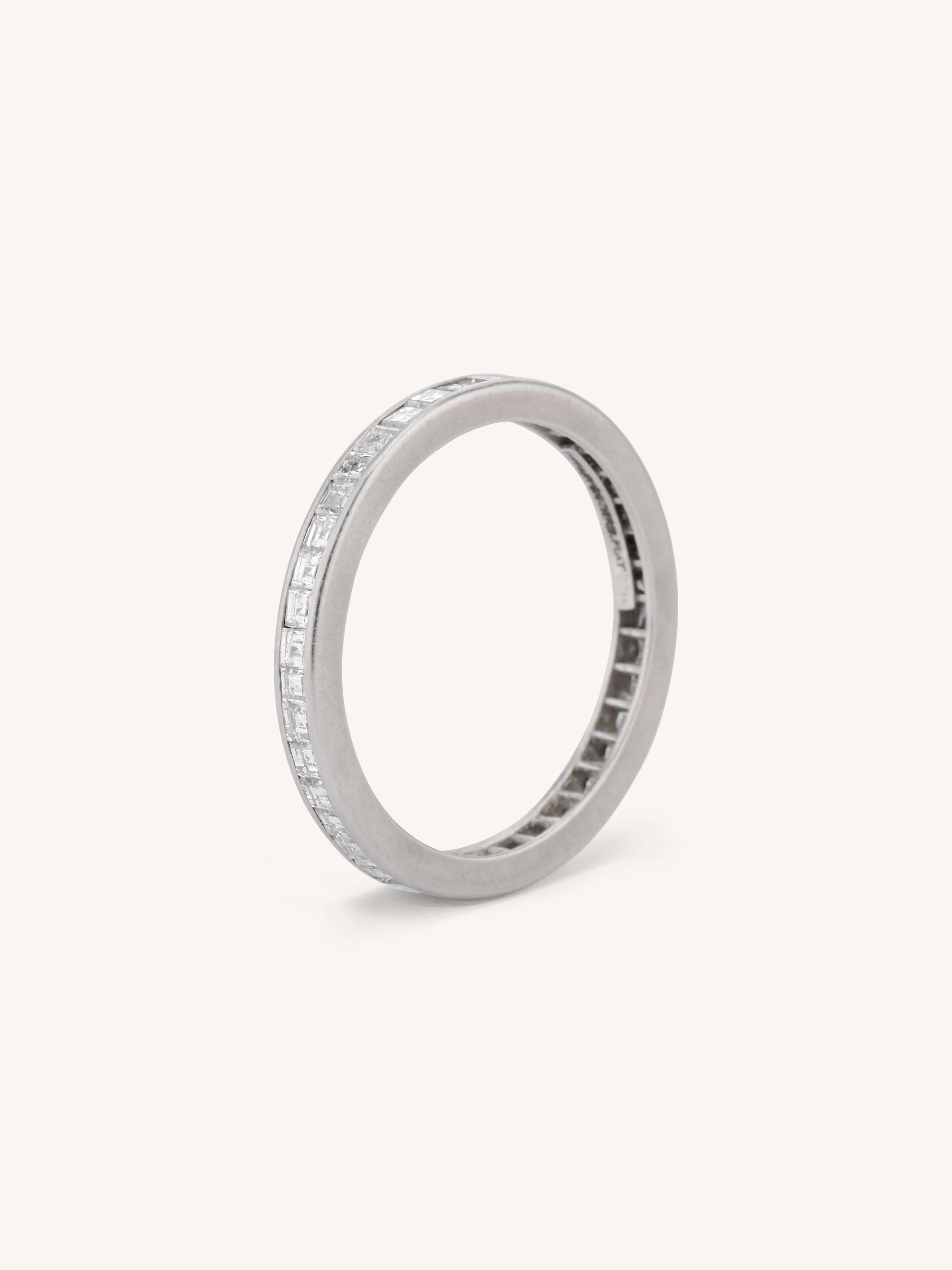 Tiffany & Co. Mid-Century Diamond Carré Cut Platinum Vintage Eternity Band - Size 6 - Image 3