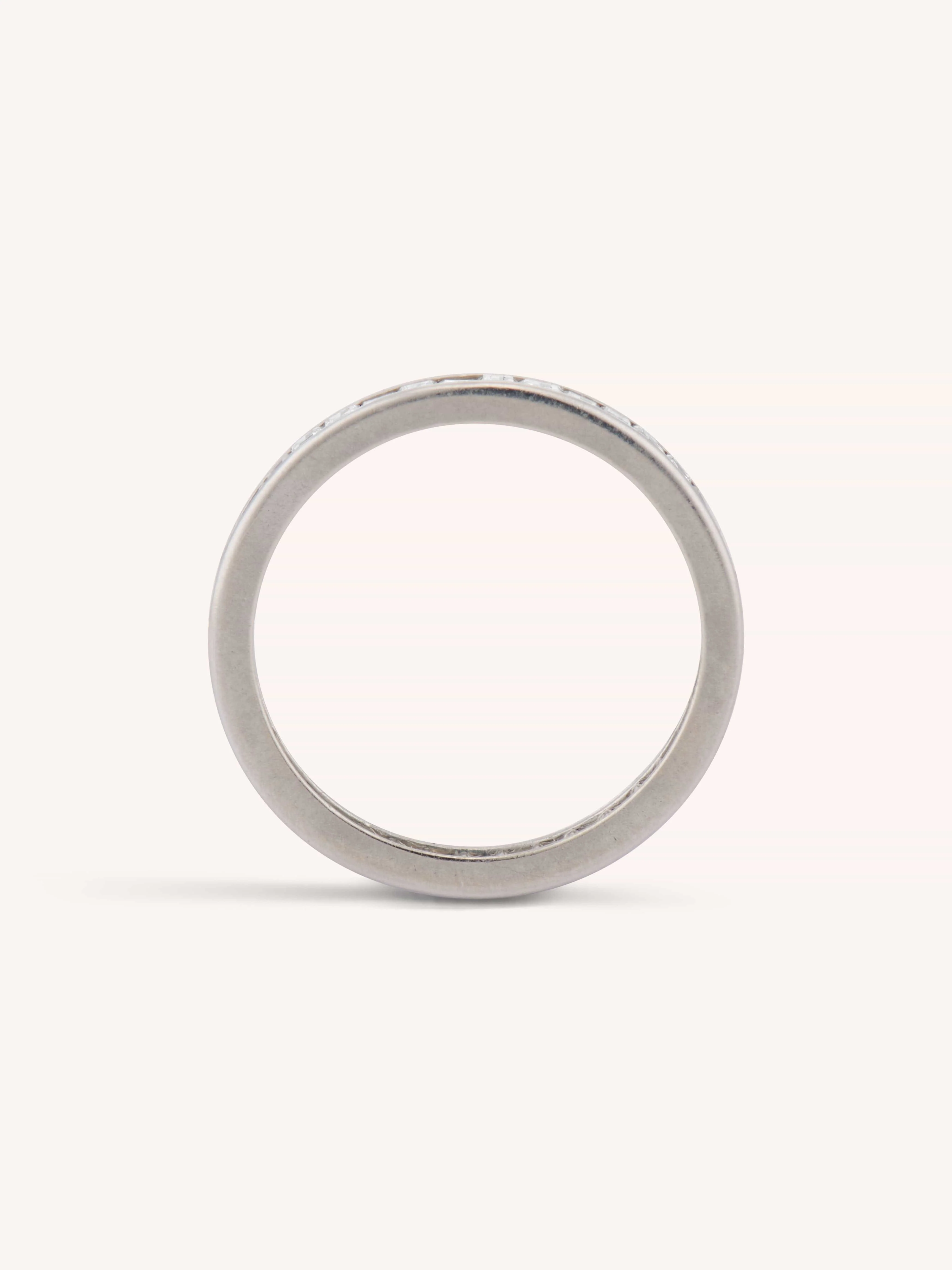 Tiffany & Co. Mid-Century Diamond Carré Cut Platinum Vintage Eternity Band - Size 6 - Image 4