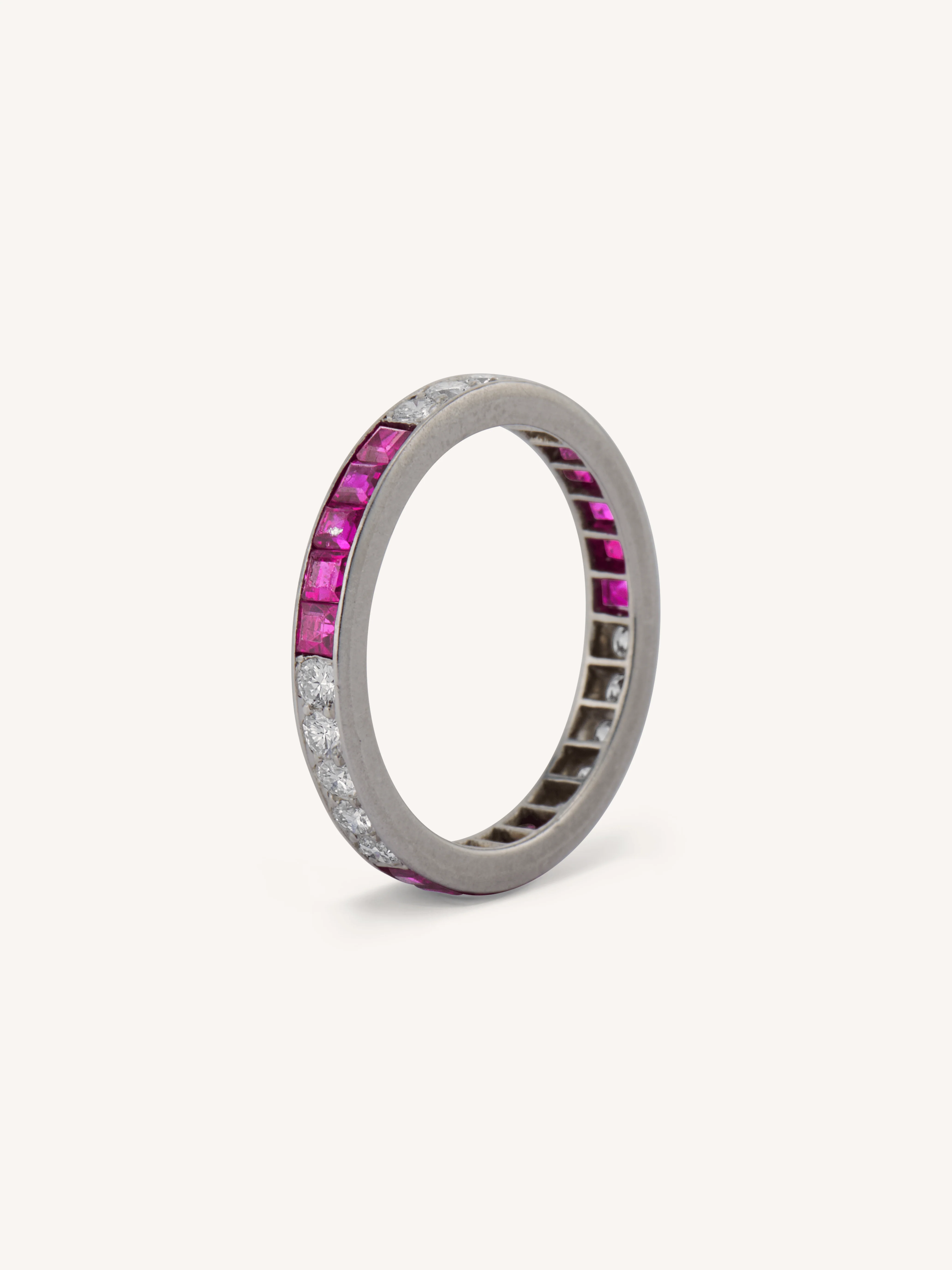 Cartier 1930's Art Deco Carré Cut Ruby & Diamond Platinum Vintage Eternity Band - Size 5.5 - Image 4