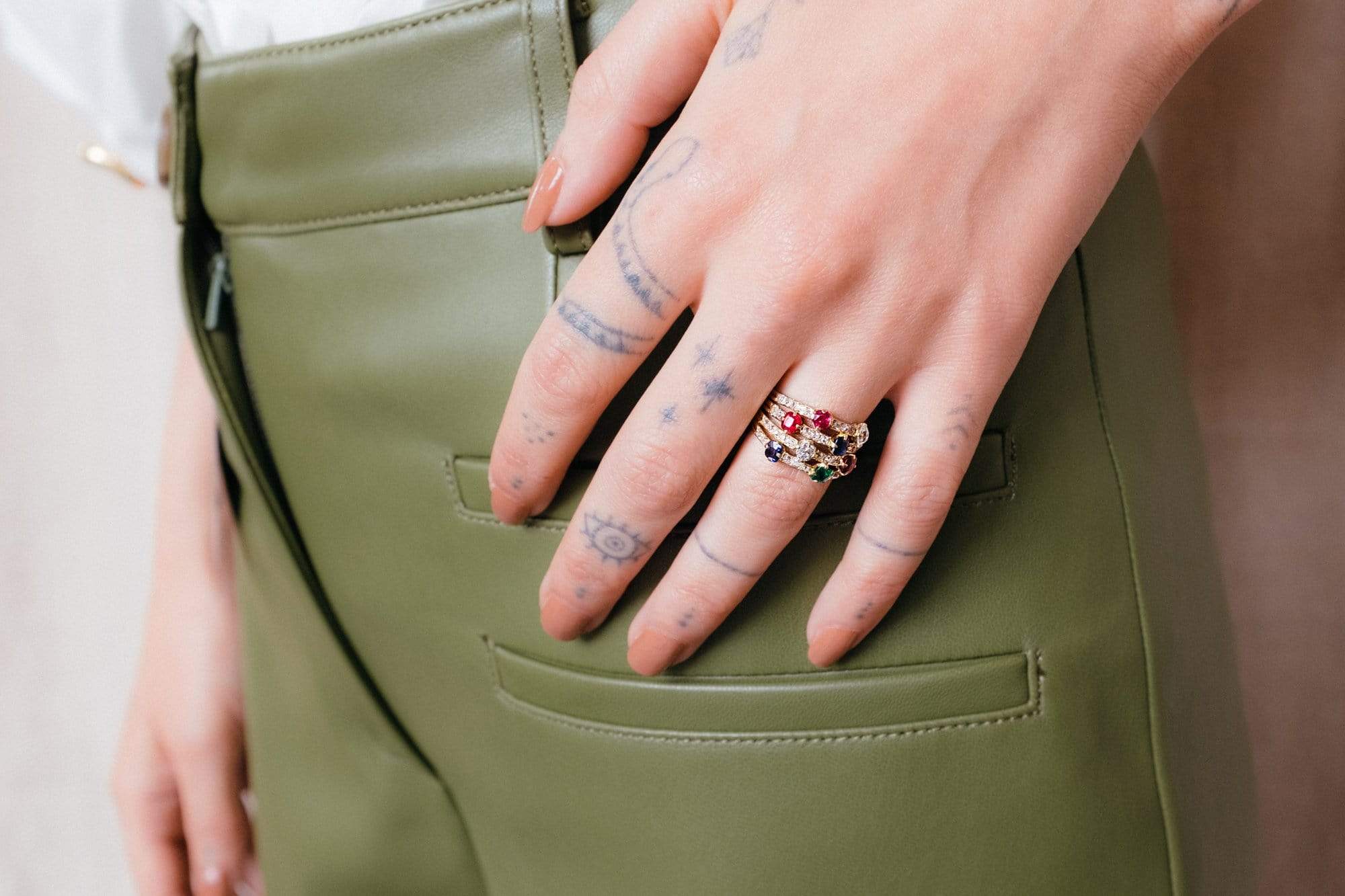 1940s Retro Diamond & Multi Gem Ring - Image 6
