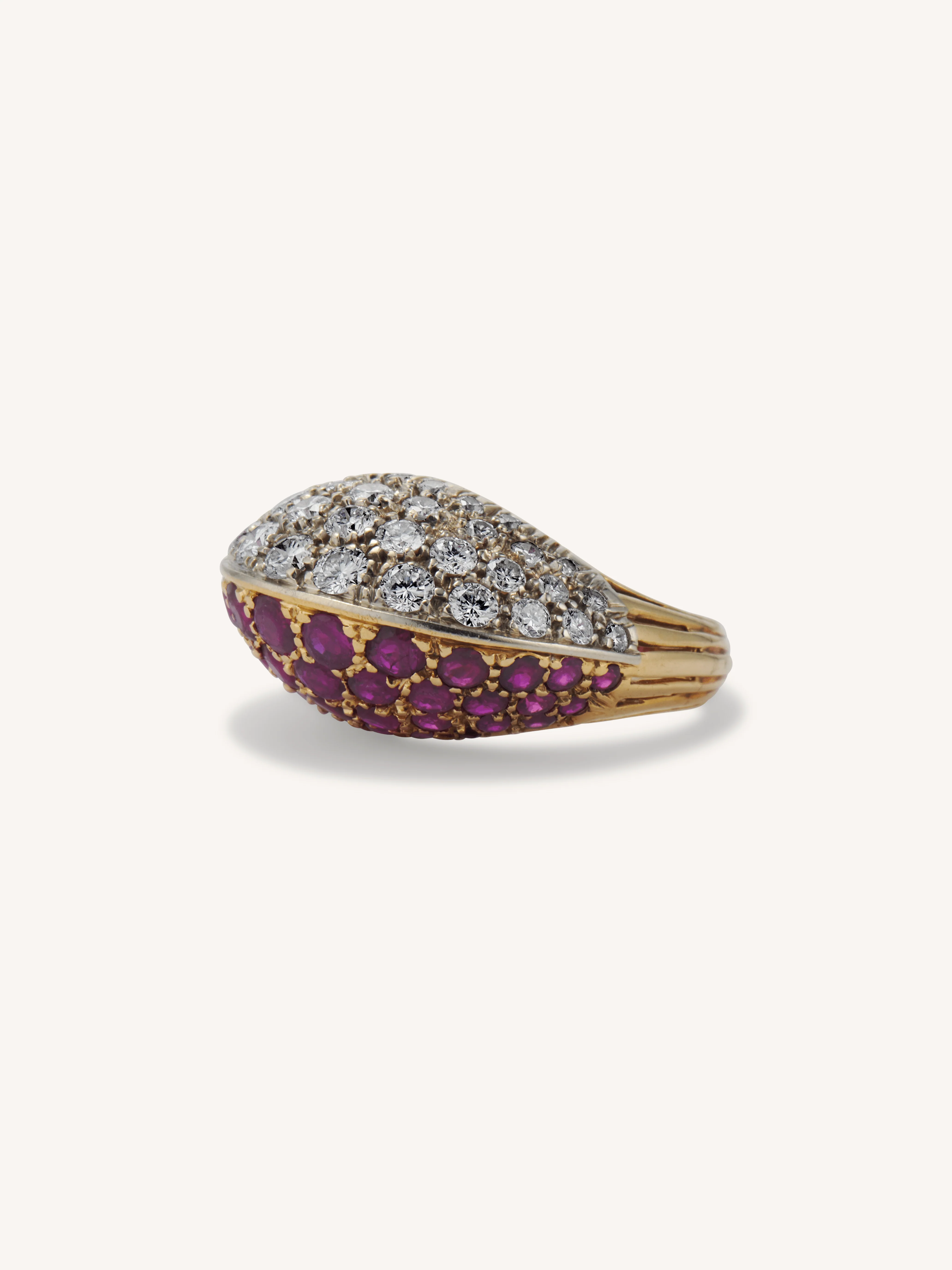 Mid-Century Ruby & Diamond Bombé Vintage Ring, Italy - Image 4