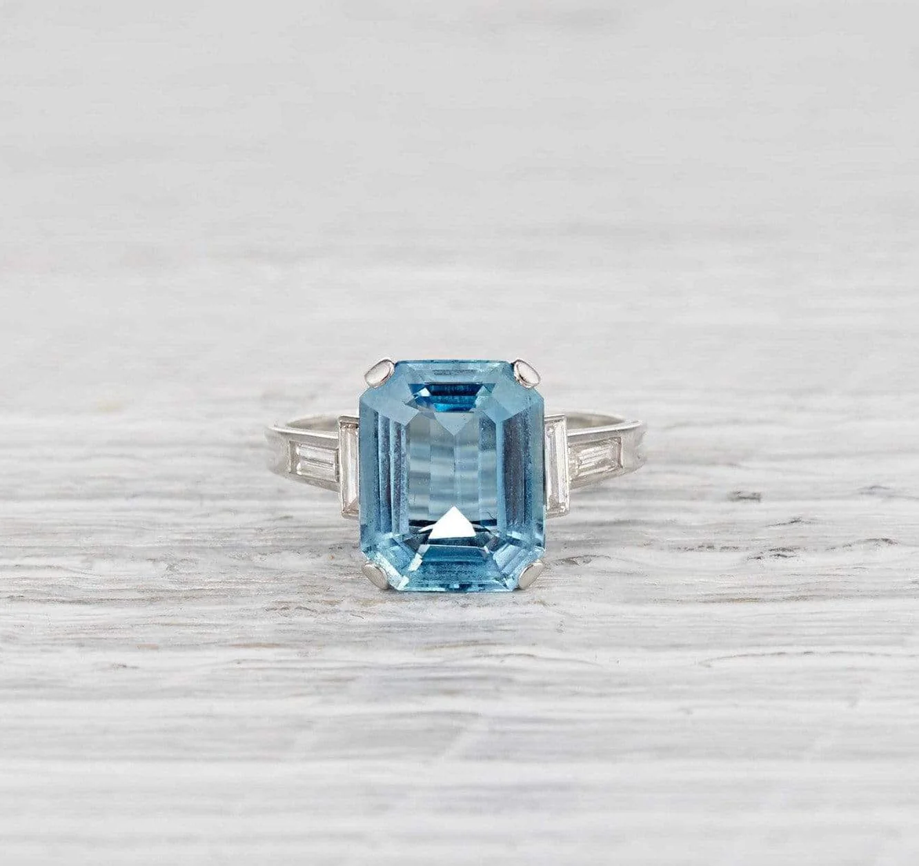 Three Carat Art Deco Aquamarine Ring - Image 2