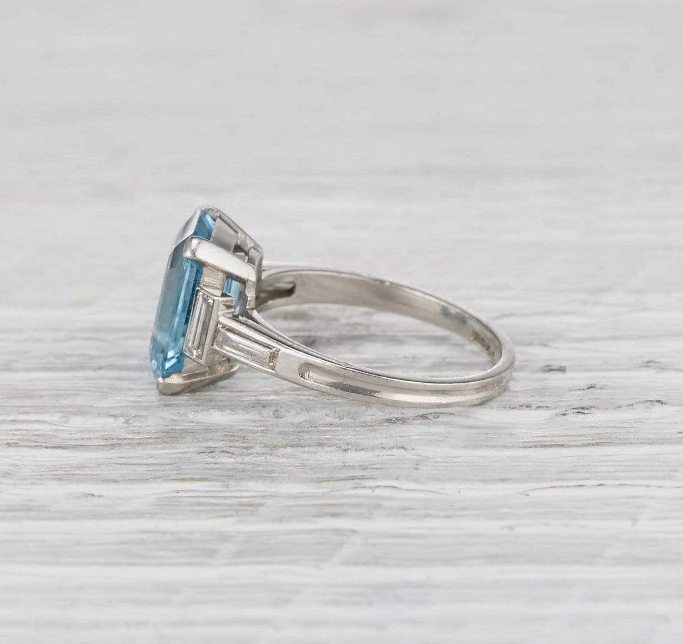 Three Carat Art Deco Aquamarine Ring - Image 4
