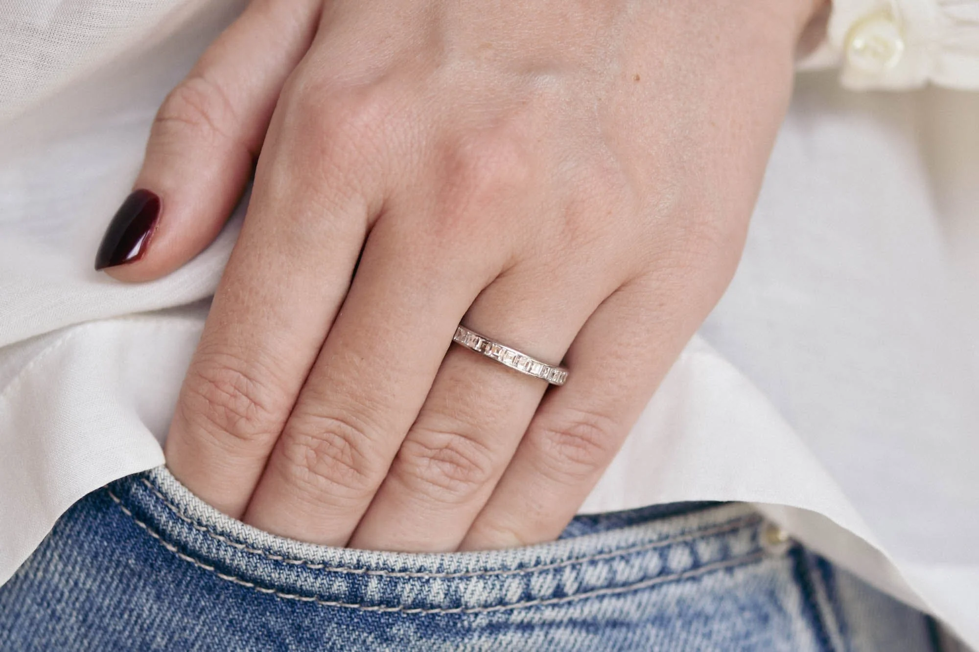 Tiffany & Co. 2 Carat Carré Cut Diamond Vintage Eternity Band - Size 7 - Image 2
