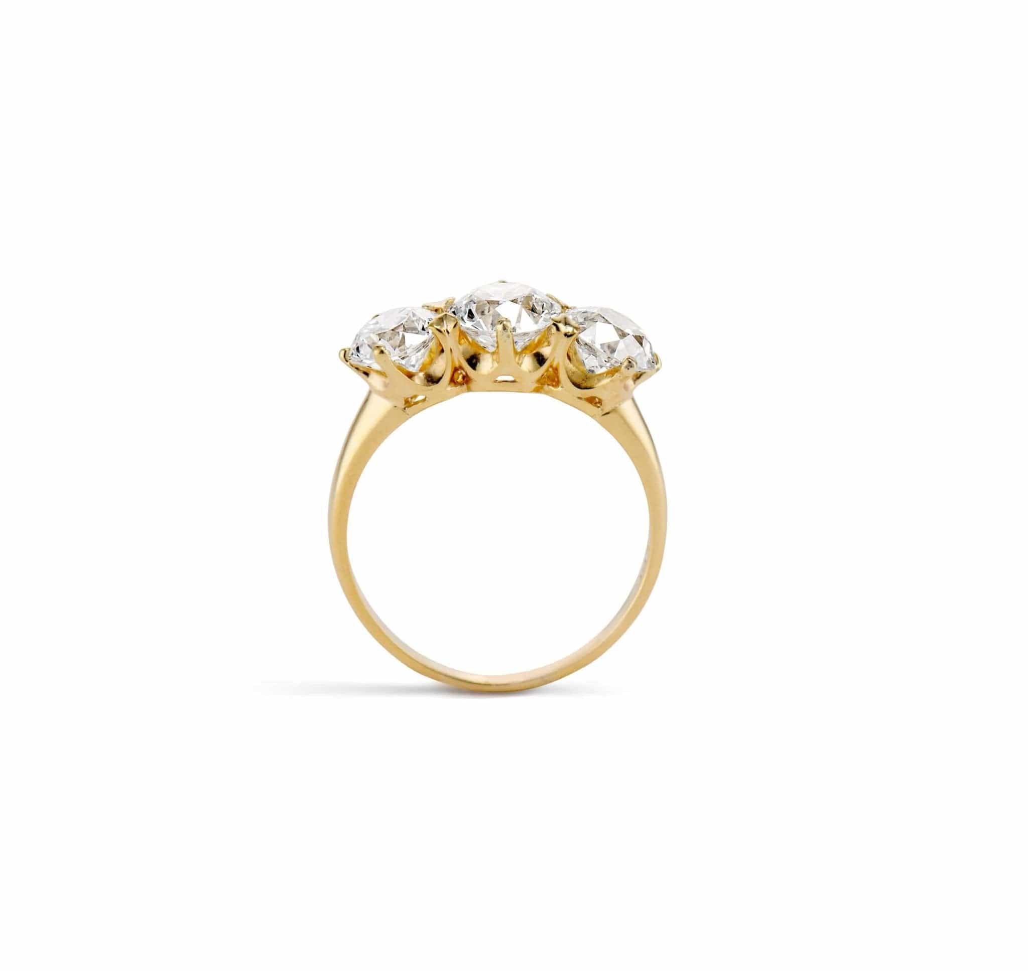 Tiffany & Co. 1940s 2.63 Carat Three-Stone Old European Diamond and Gold Ring - Image 3