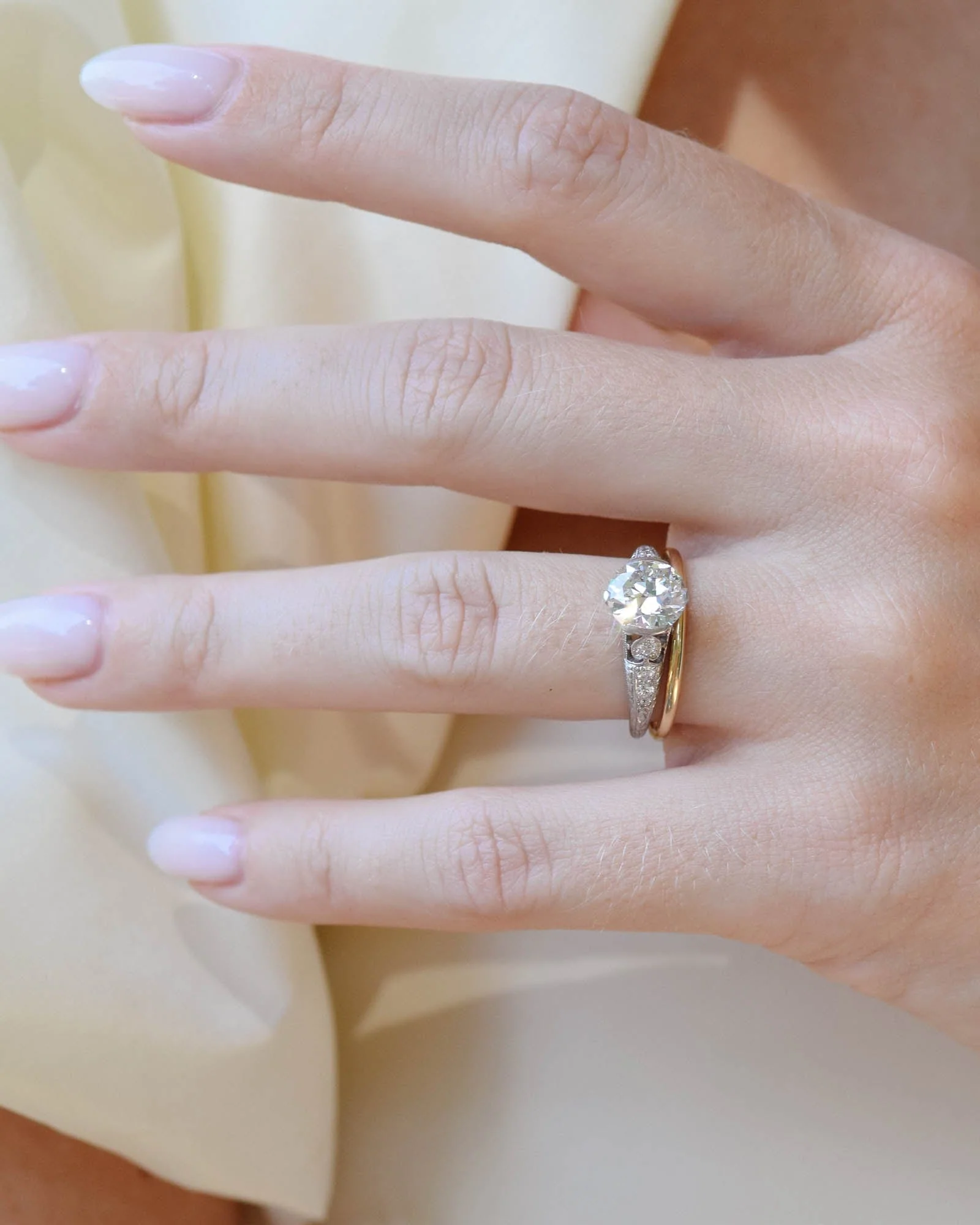 Tiffany & Co. Art Deco 1.64 Carat Diamond Vintage Engagement Ring - Image 2