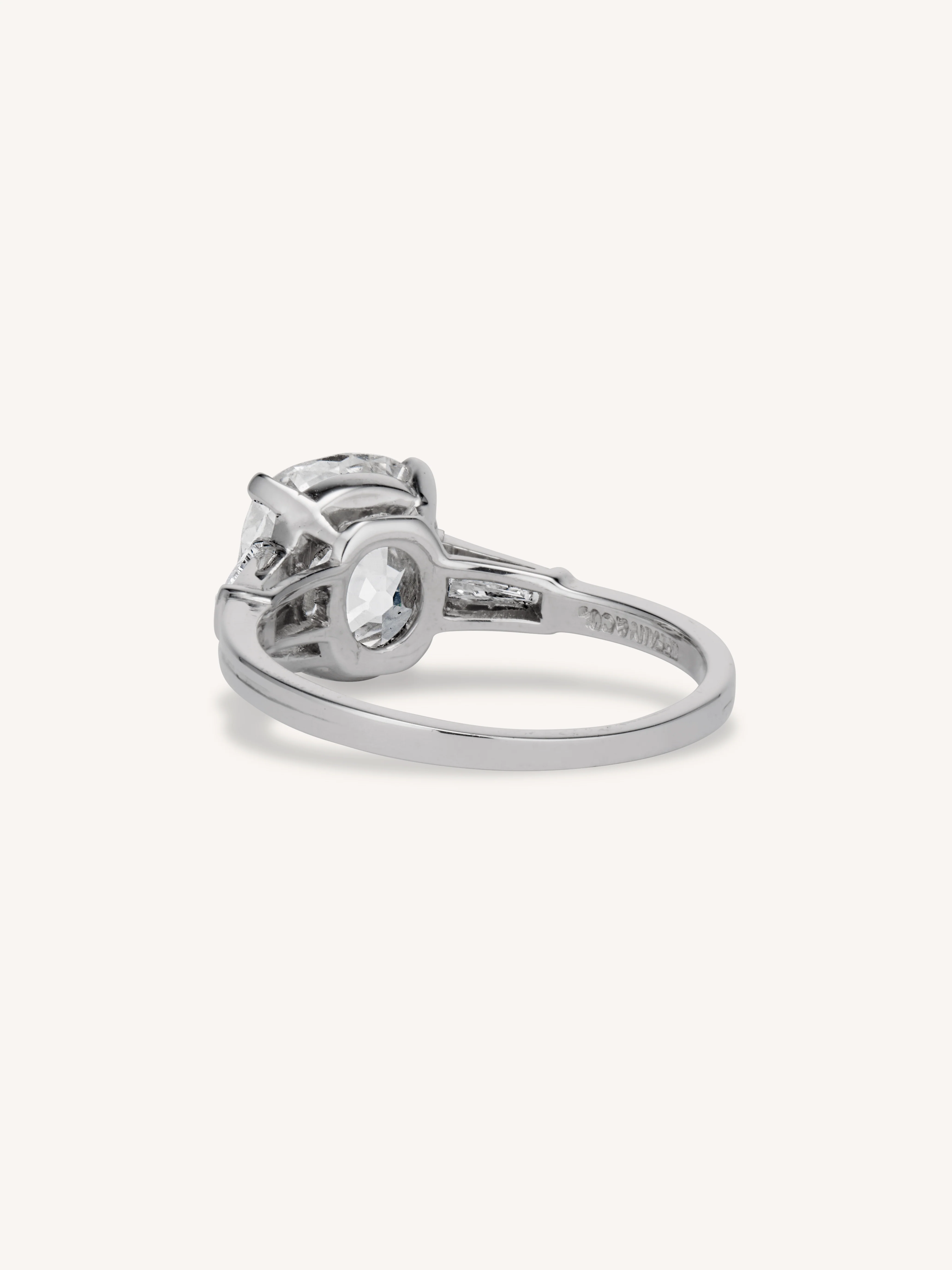 Tiffany & Co. Art Deco 3.21 Carat Old Mine Cushion Cut Diamond Vintage Engagement Ring - Image 4
