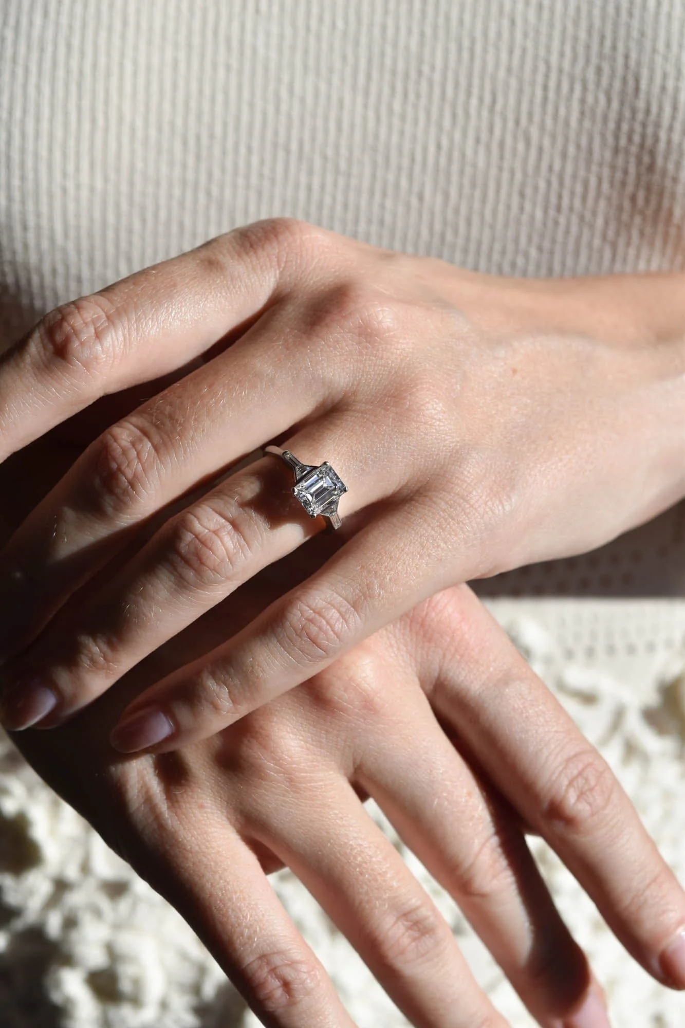 Tiffany & Co. Art Deco 1.91 Carat Emerald Cut Vintage Engagement Ring - Image 3