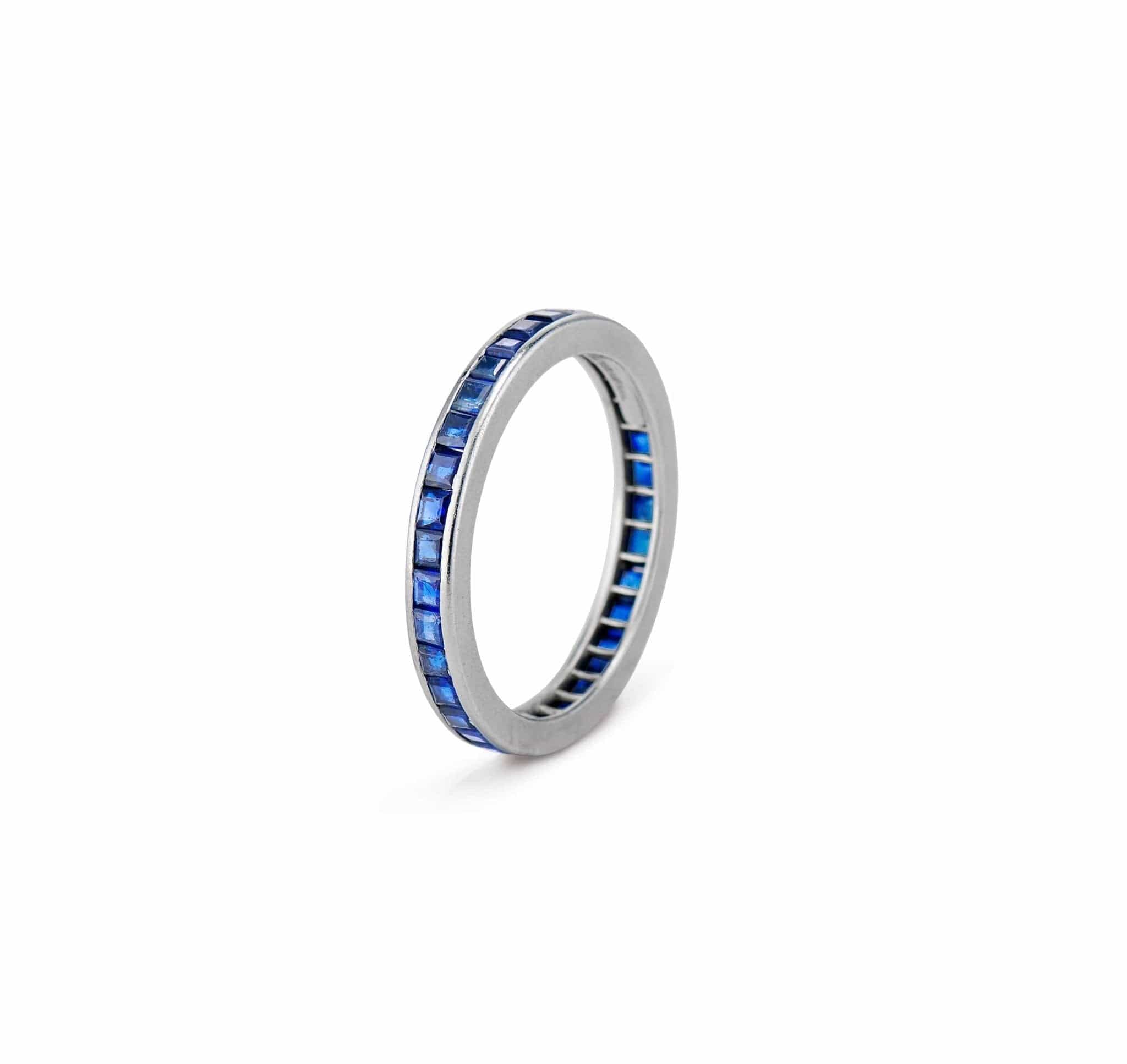 Tiffany & Co. Art Deco Sapphire and Platinum Wedding Band, American - Image 3