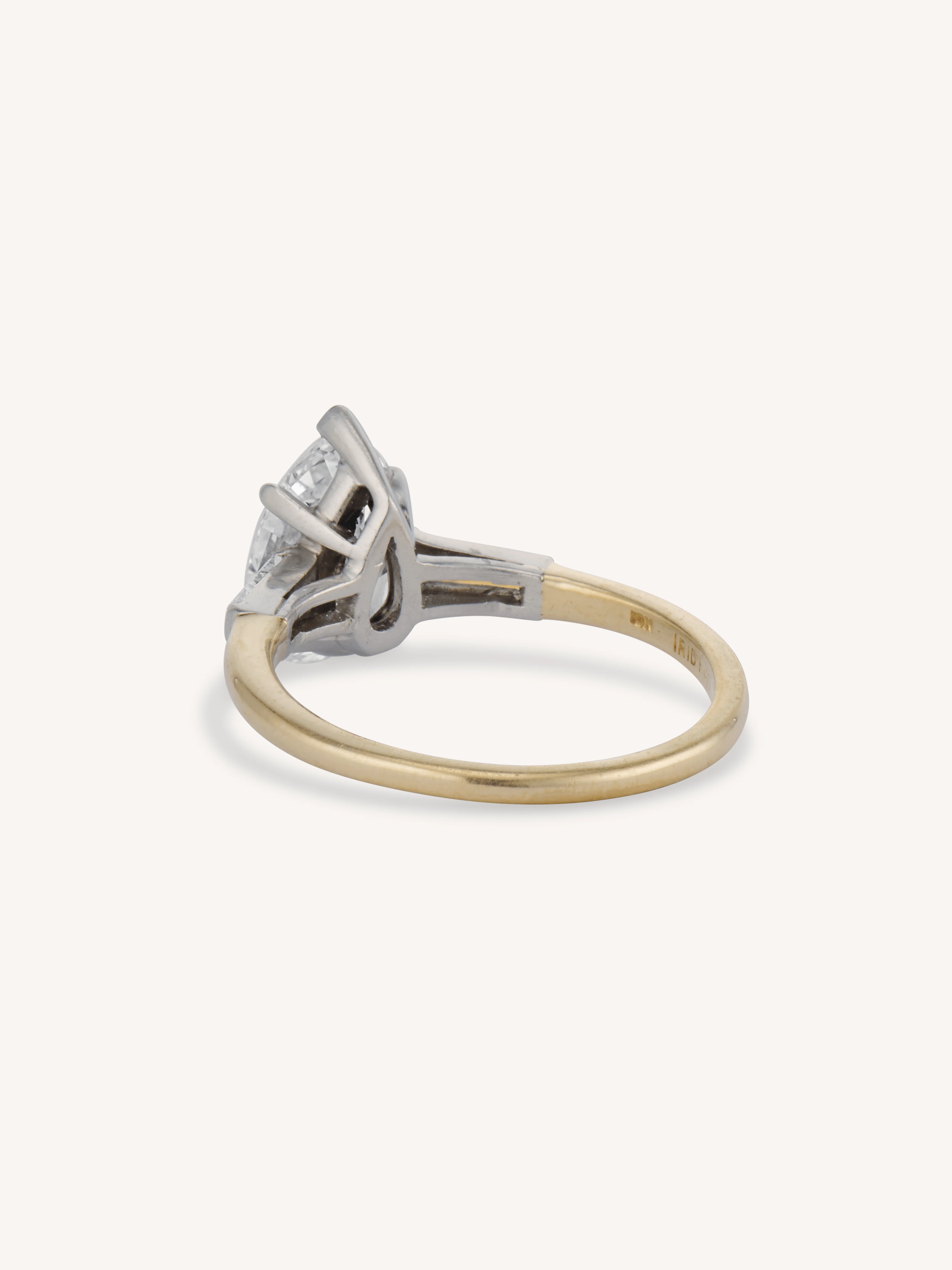 Tiffany & Co. Mid-Century 1.77 Carat Pear Cut Diamond 18k Yellow Gold and Platinum Vintage Engagement Ring - Image 5