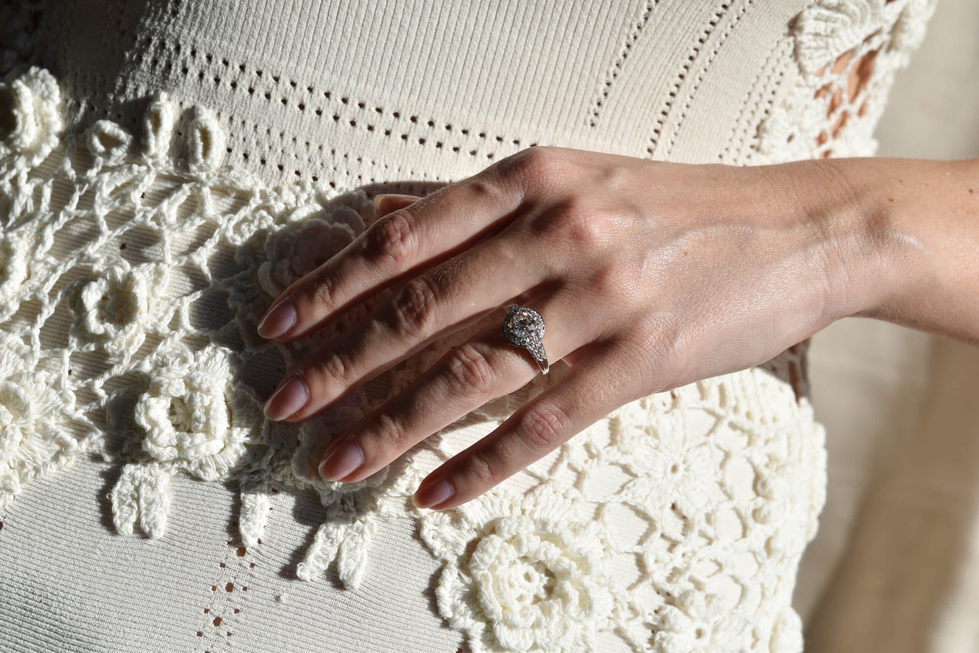 Tiffany & Co. Mid-Century 1.40 Carat Transitional Cut Diamond Vintage Engagement Ring - Image 3