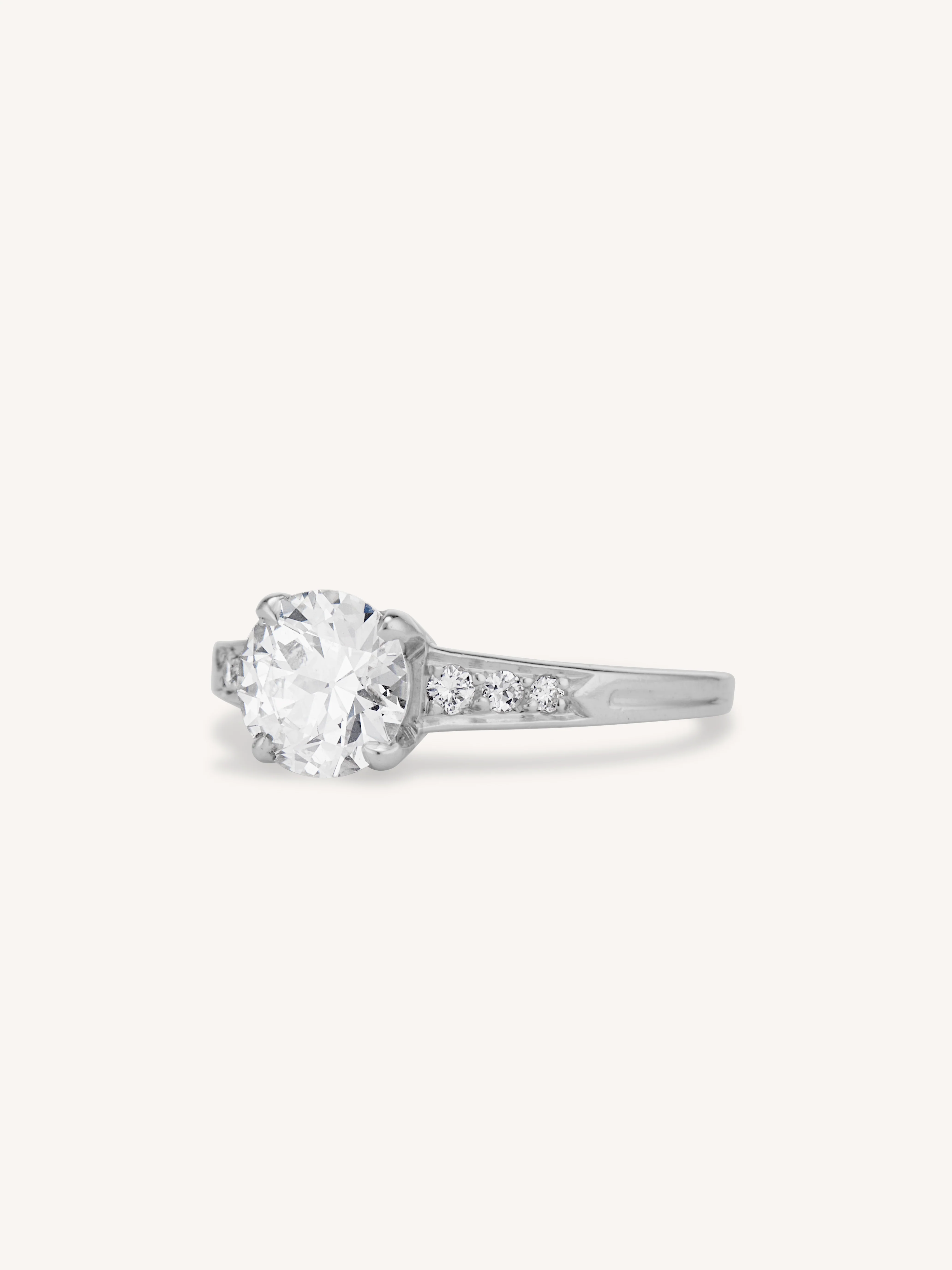Tiffany & Co. 1.03 Carat Round Brilliant Cut Diamond Vintage Engagement Ring - Image 4
