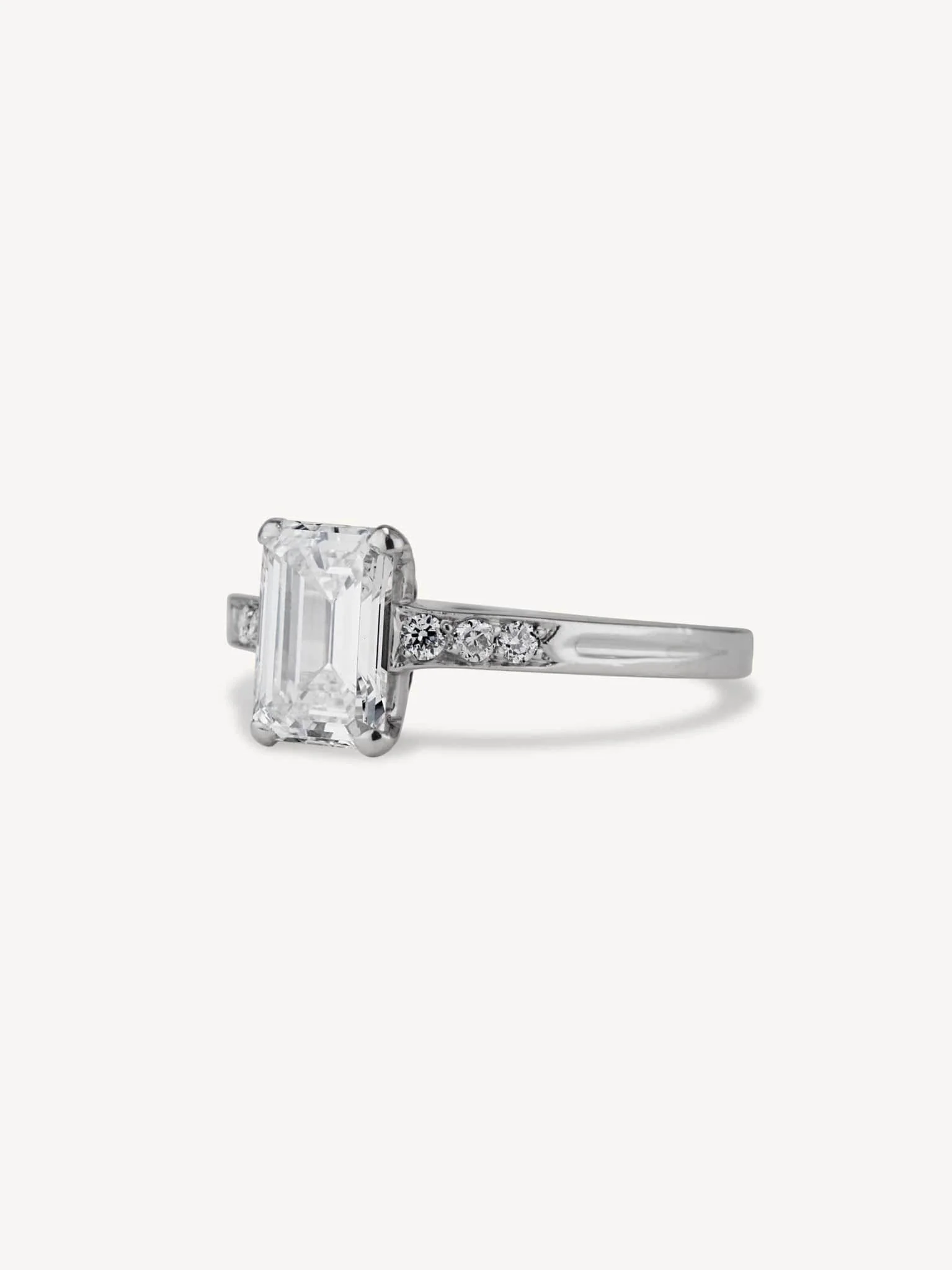 Art Deco 1.30 Carat Emerald Cut Diamond Engagement Ring - Image 3