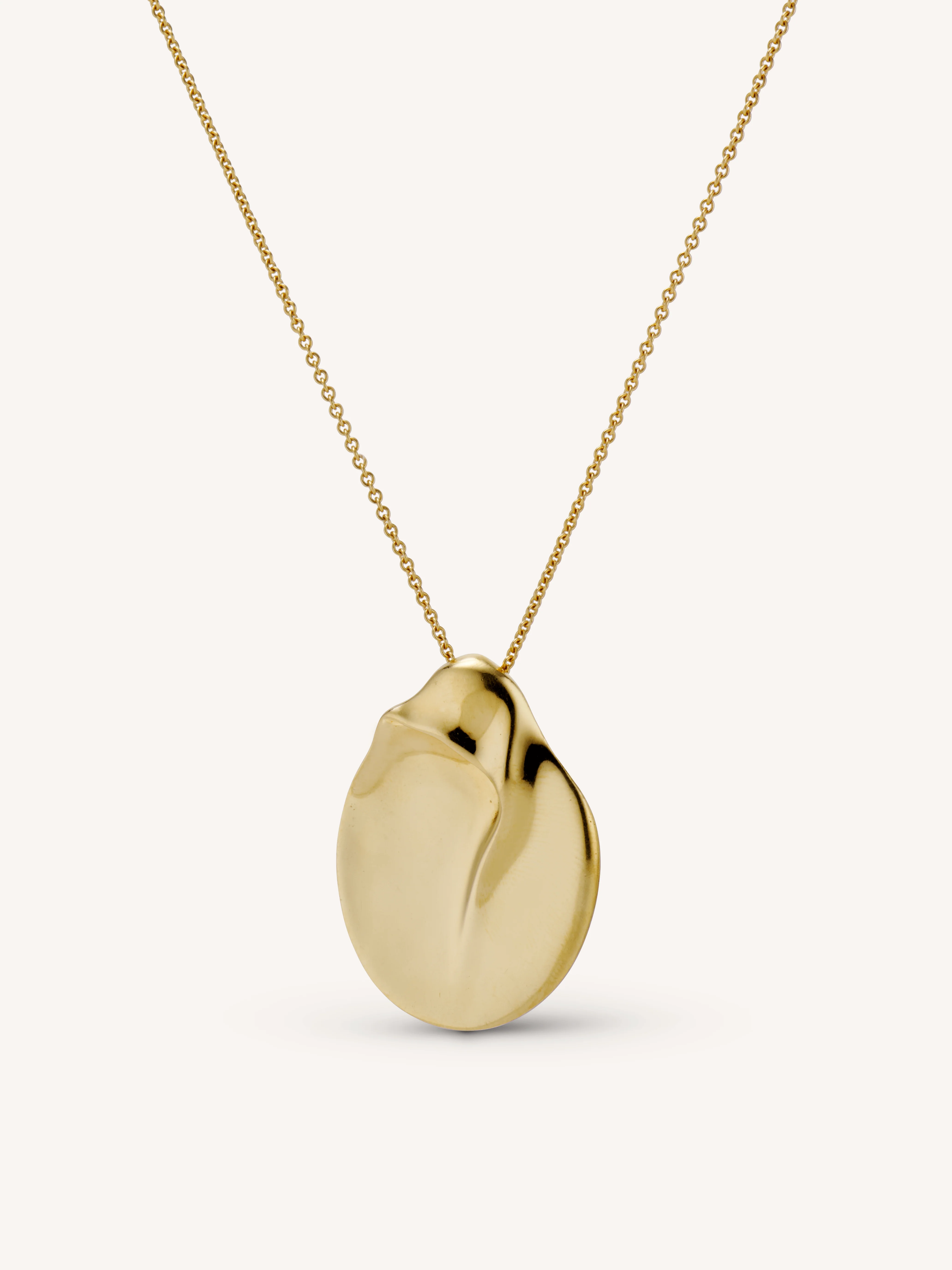 Tiffany & Co. Elsa Peretti Vintage 18K Gold Extra Large Madonna Pendant and Chain Necklace - Image 4
