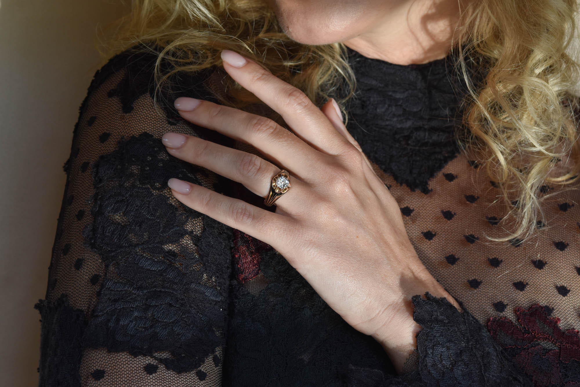 Victorian 1.07 Carat Old European Cut Diamond & Enamel Belcher Antique Engagement Ring - Image 9