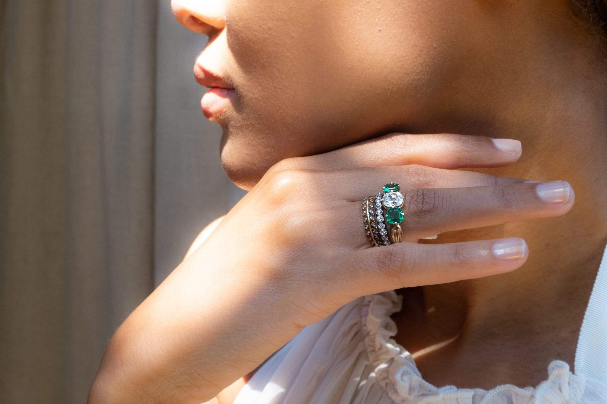Victorian 1.16 Carat Cushion Cut Diamond and Emerald Engagement Ring - Image 5