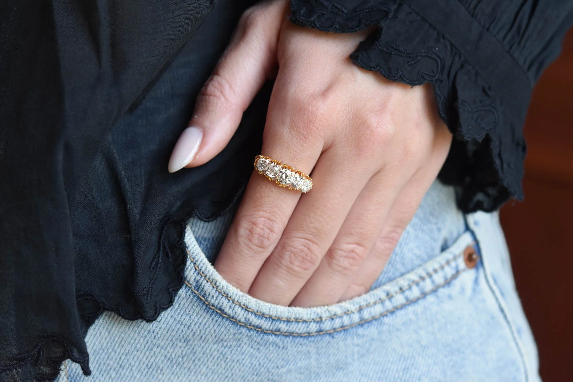 Victorian 1.56 Carat Old European Cut Diamond Five Stone Antique Carved Half Band Ring, England - Image 3