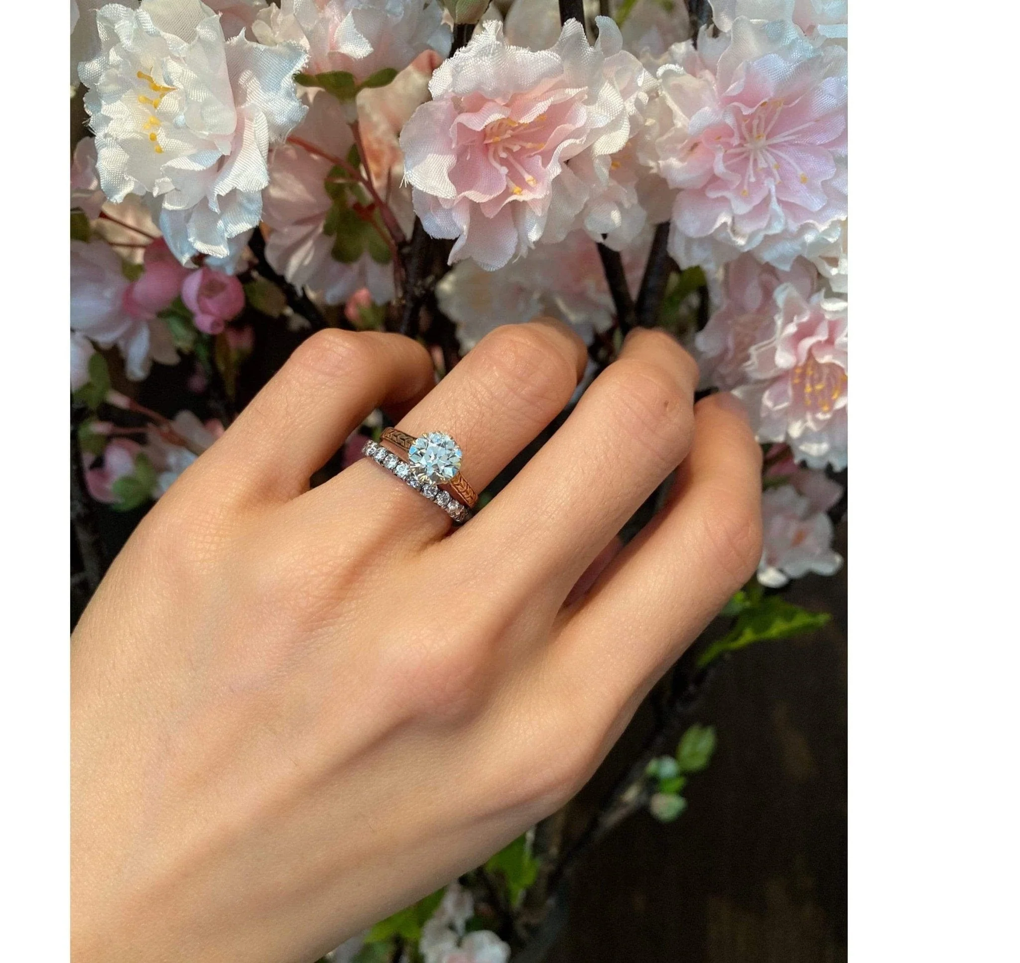 Victorian 1.69 Carat Old European Diamond Yellow Gold Engraved Ring - Image 7
