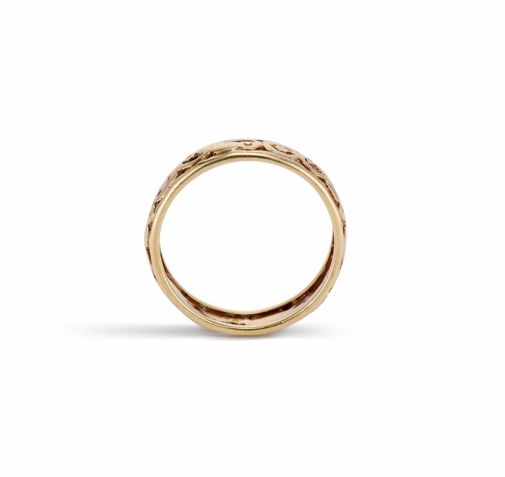 Victorian Gold Openwork Sculpted Wedding Band - Image 2
