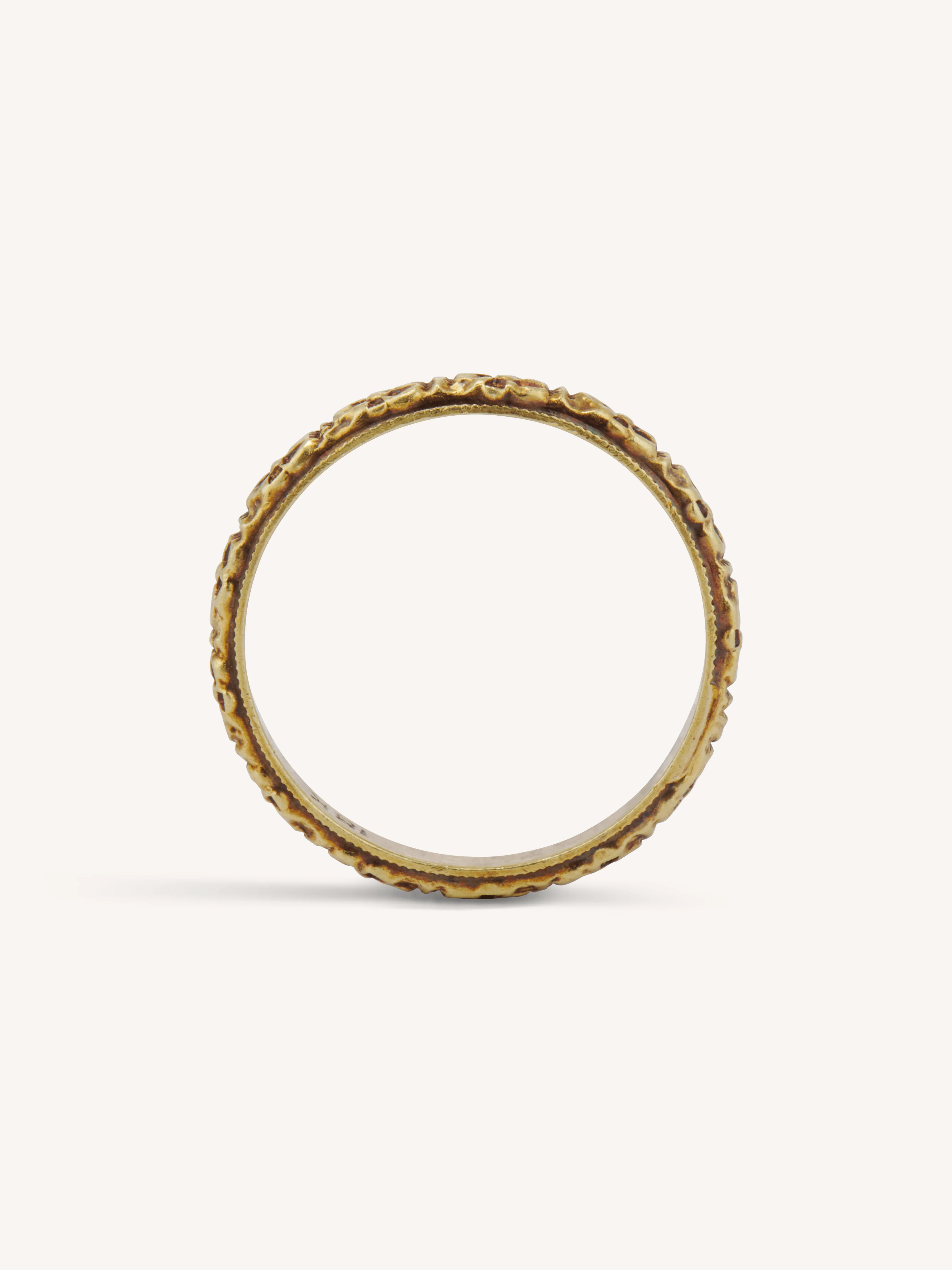 Late Victorian 18k Yellow Gold Rosette Engraved Band - Size 5.25 - Image 3