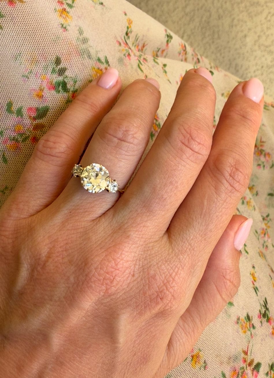 Victorian 2.70 Carat Old European Cut Diamond Center Three Stone Vintage Engagement Ring - Image 2