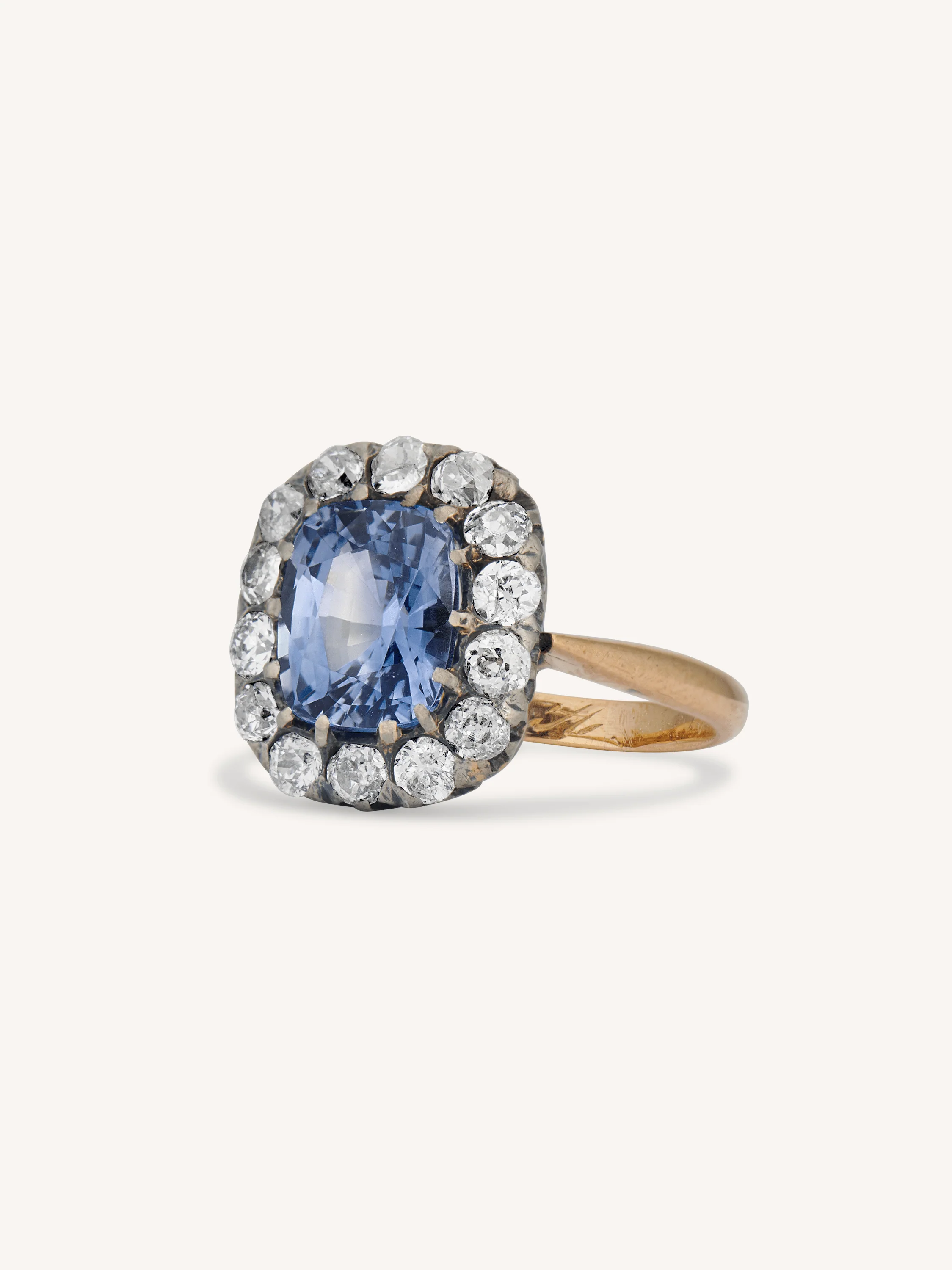 Early Art Deco 2.87 Carat Cushion Cut Ceylon Sapphire & Diamond Cluster Antique Engagement Ring, Sweden - Image 4