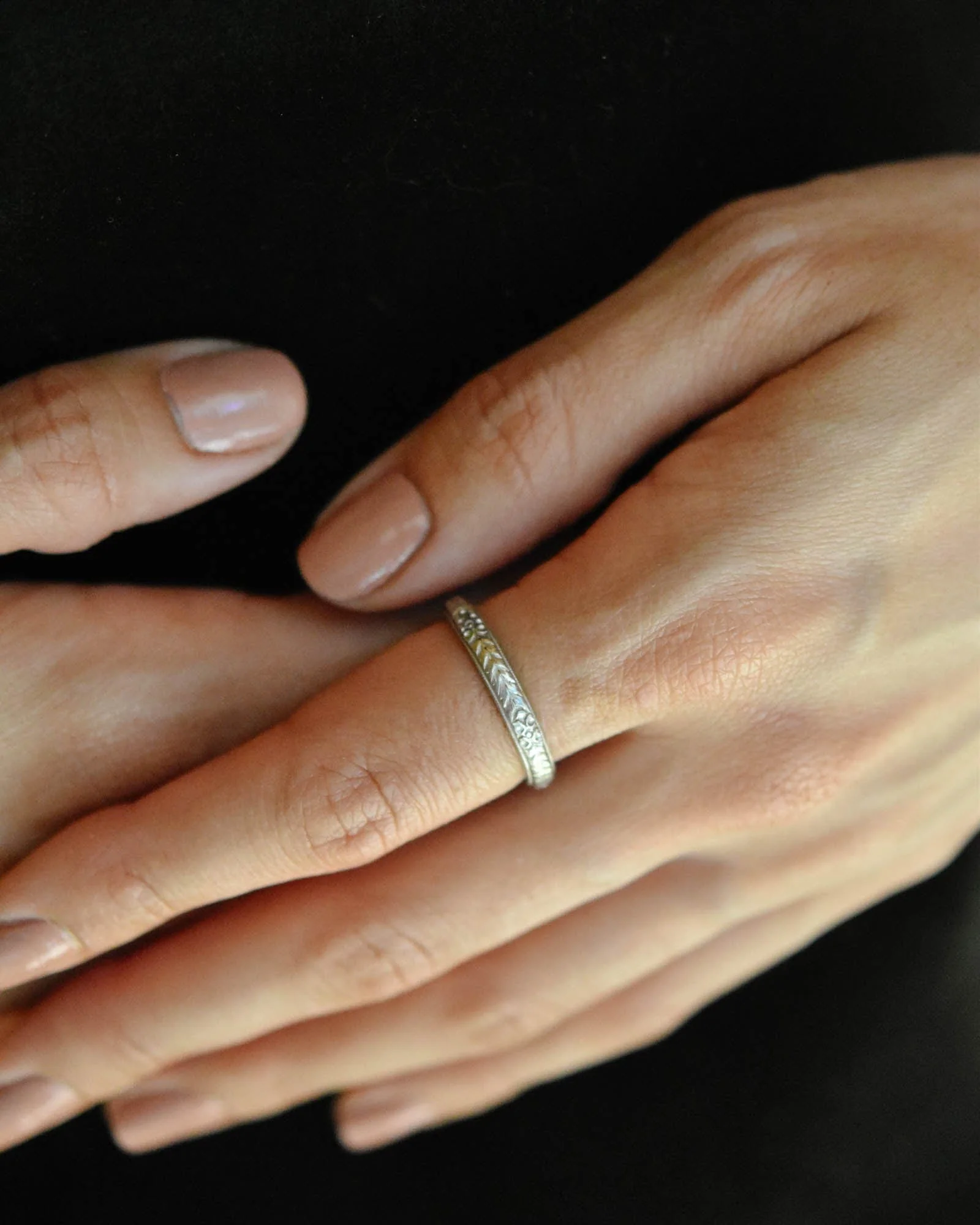 Victorian Bicolor Engraved Antique Wedding Band Size 9.5 - Image 2