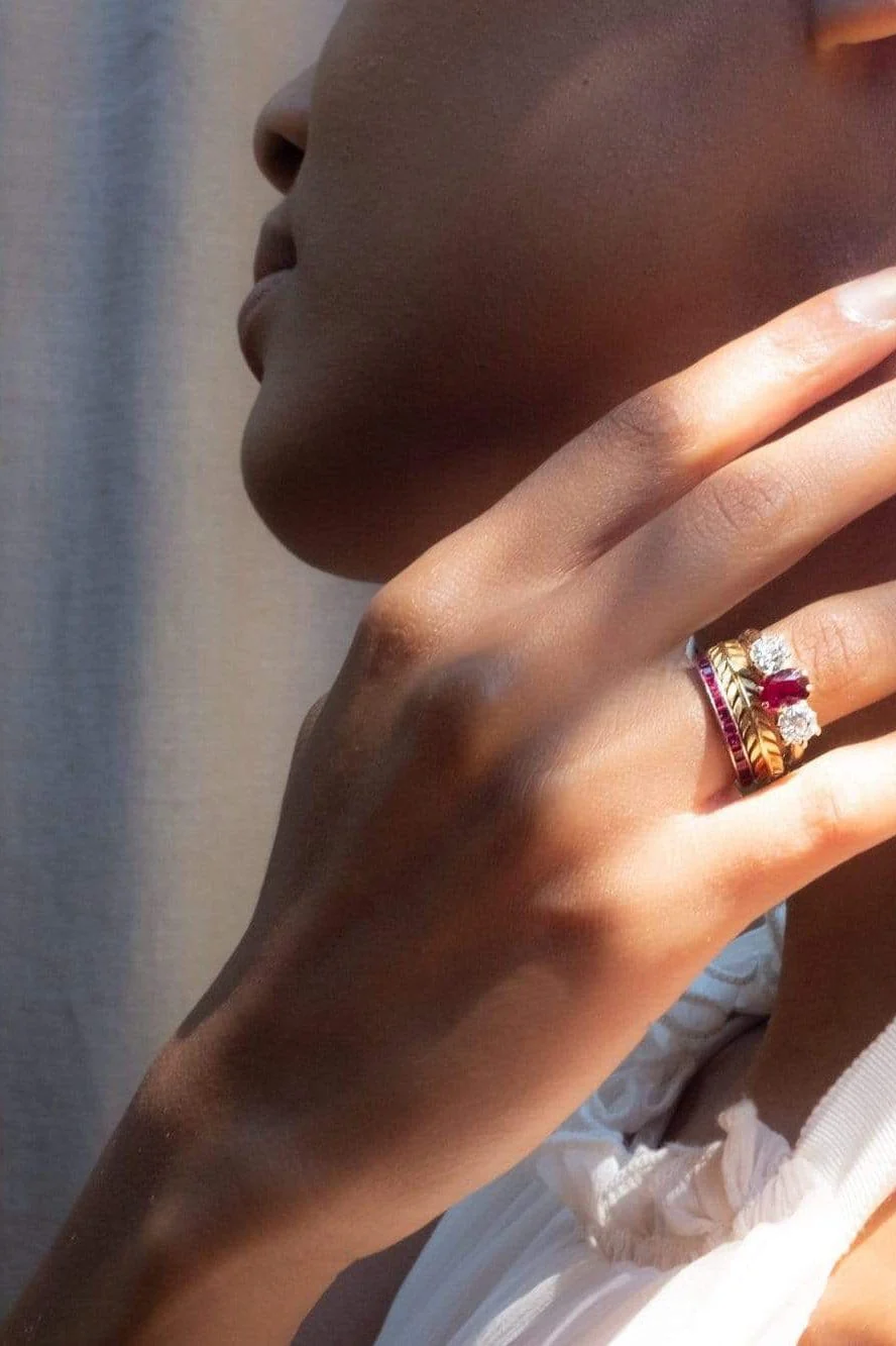 Victorian Diamond & Ruby Gold Three Stone Ring - Image 5