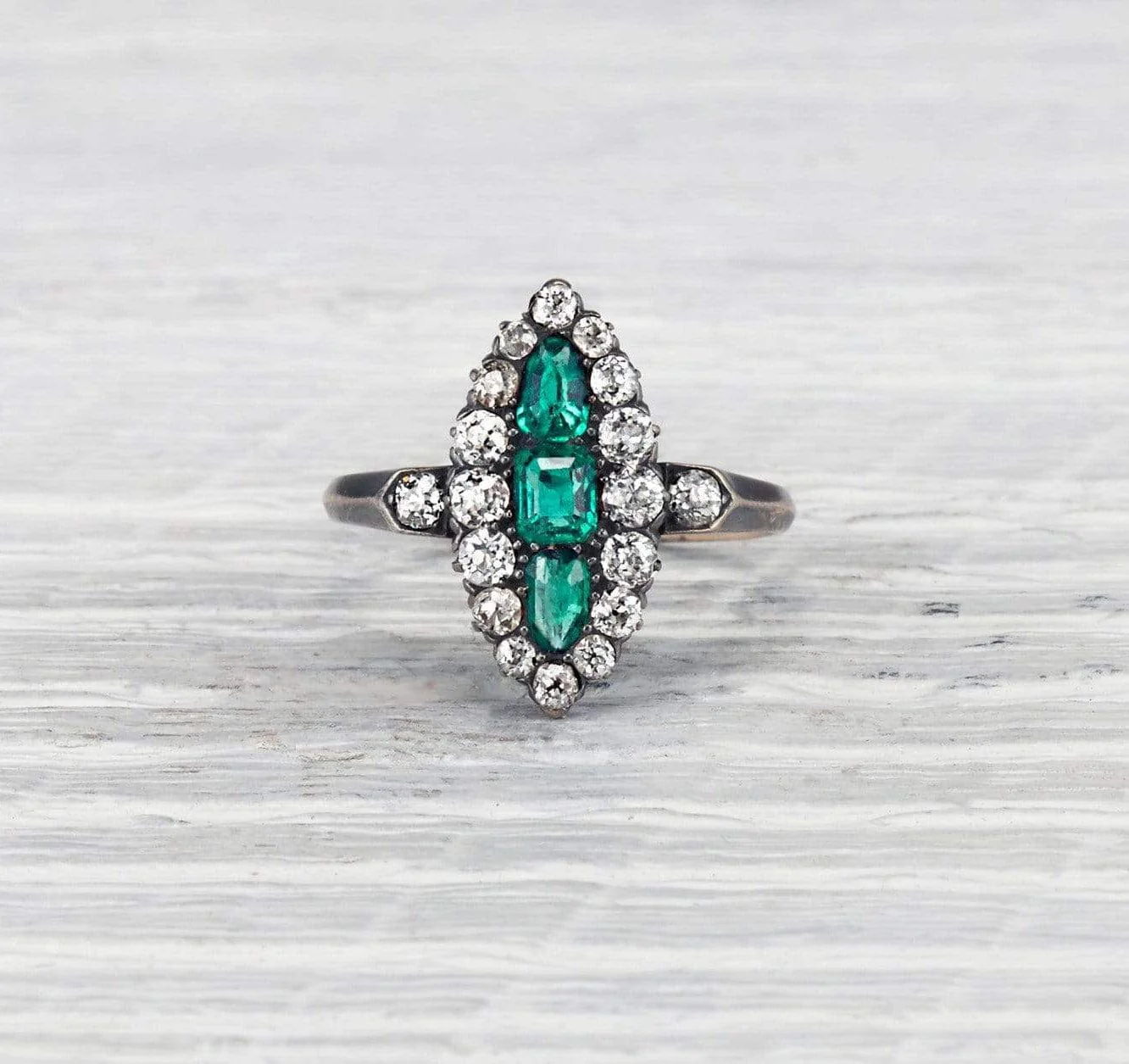 Victorian Emerald and Diamond Ring - Image 2