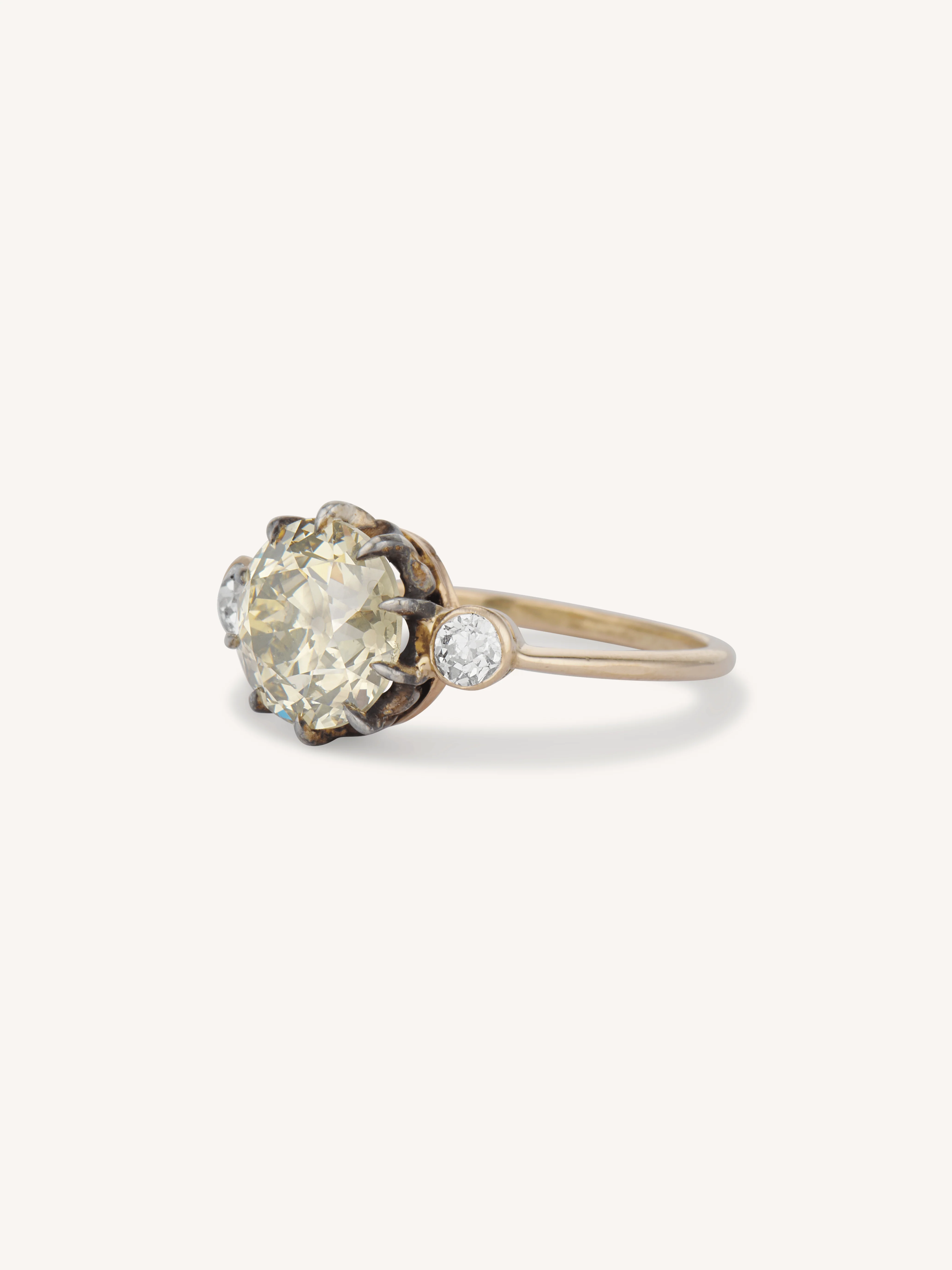 Victorian 2.84 Carat Fancy Brown-Greenish Old European Diamond Three Stone Antique Engagement Ring - Image 4
