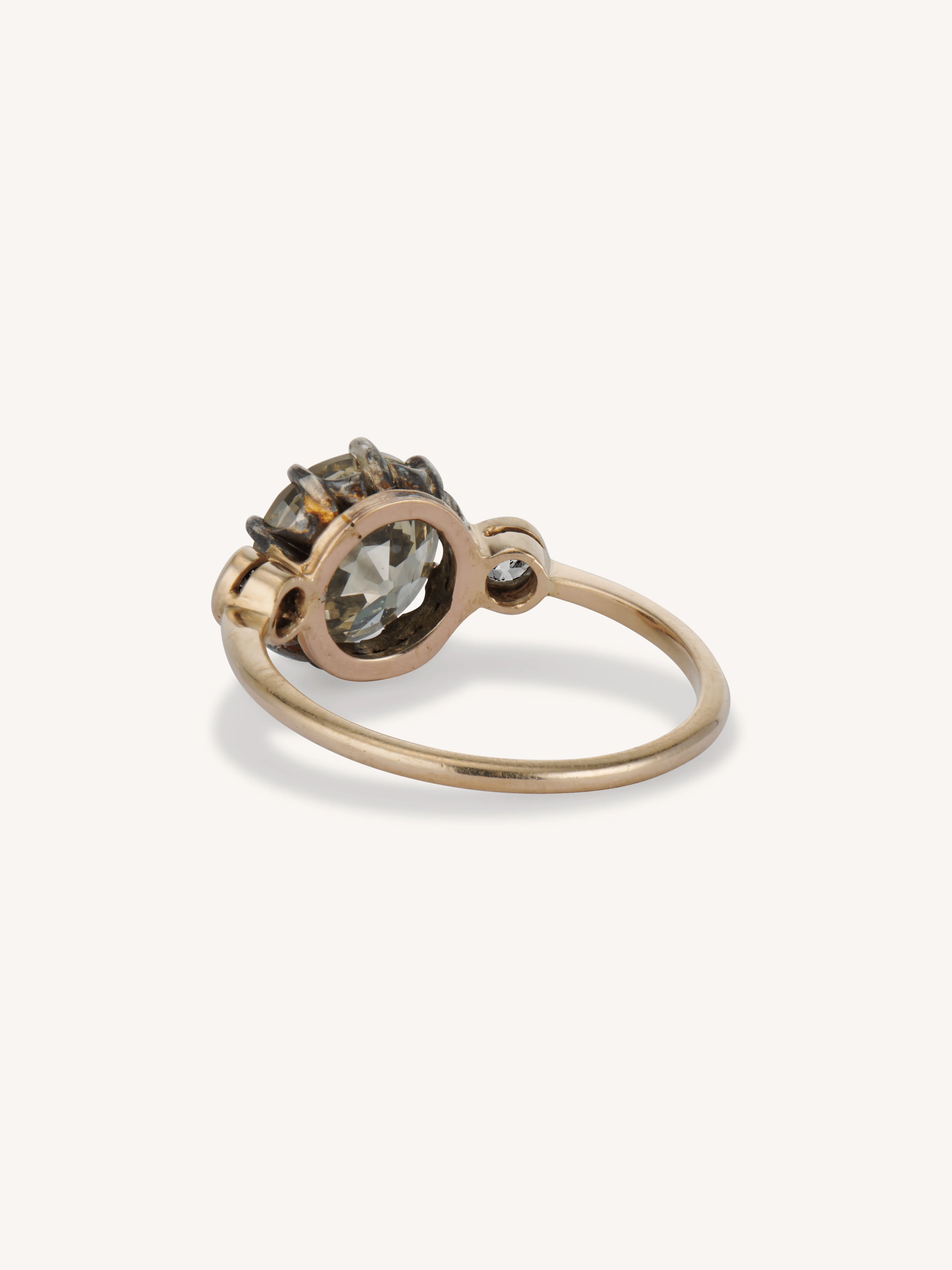 Victorian 2.84 Carat Fancy Brown-Greenish Old European Diamond Three Stone Antique Engagement Ring - Image 5