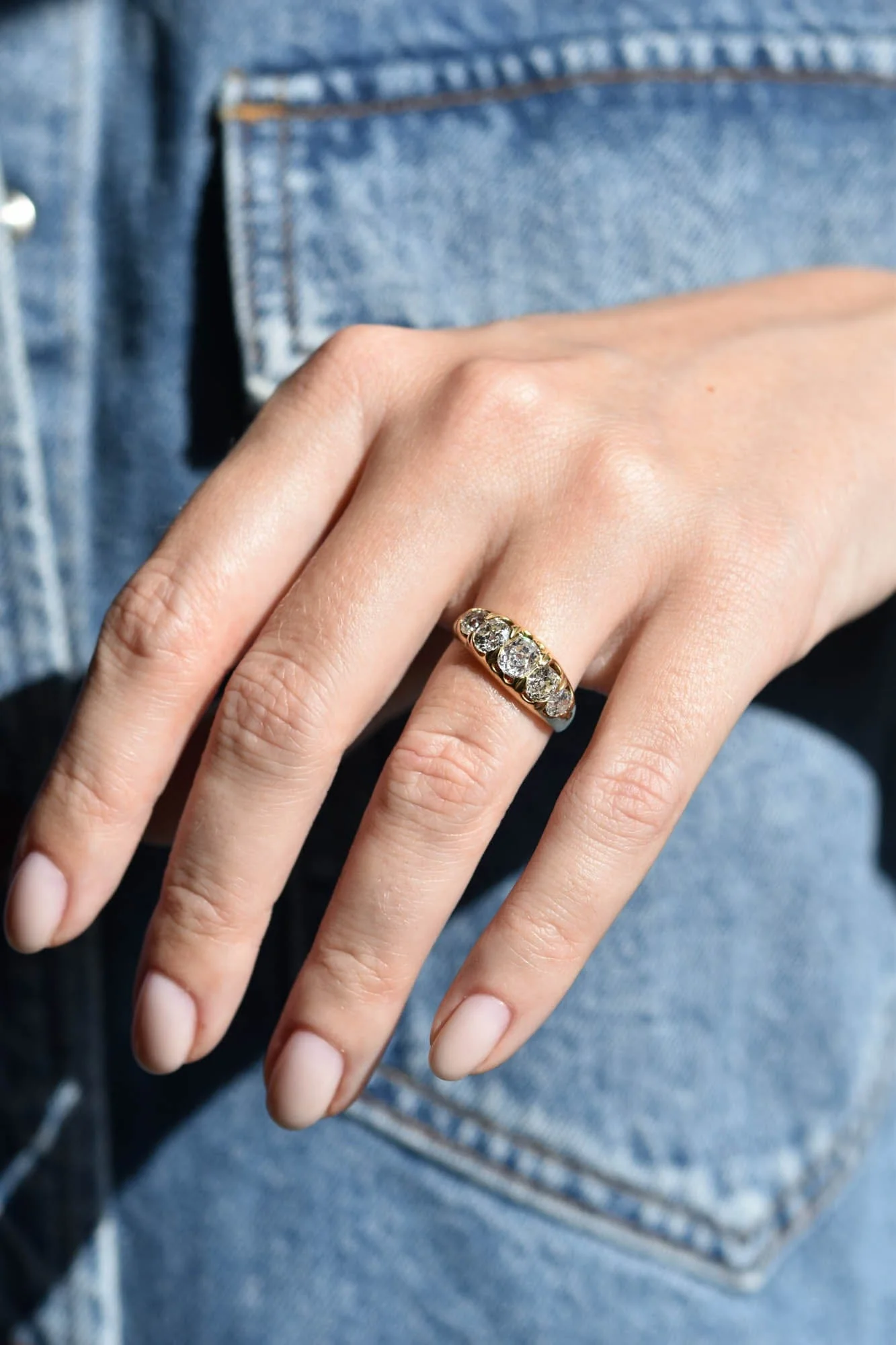 Victorian Five-Stone Old Mine Diamond 18k Yellow Gold Antique Ring - Image 9