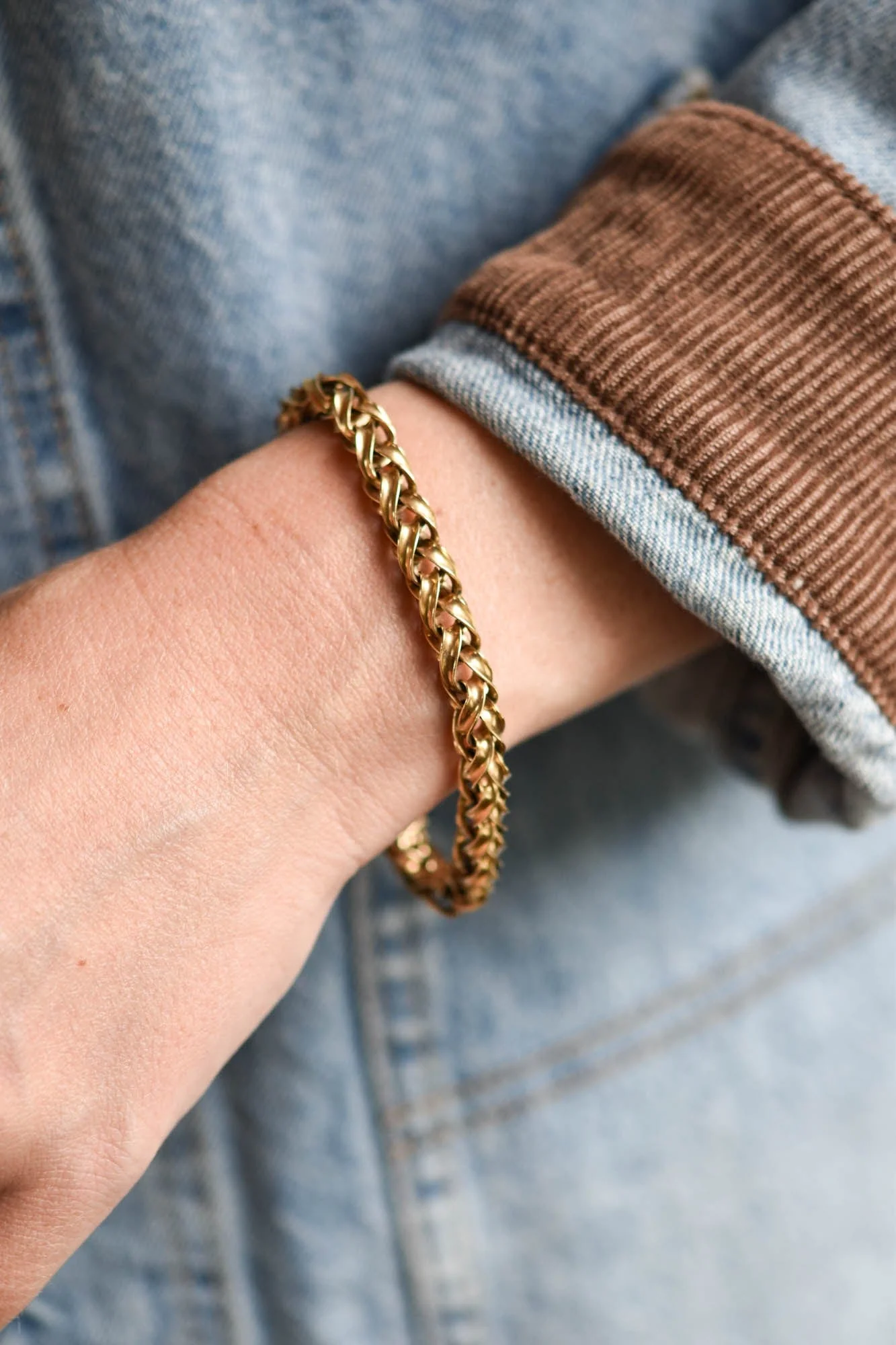 Antique Victorian Men’s Rounded Gold Woven Link Bracelet - Image 2