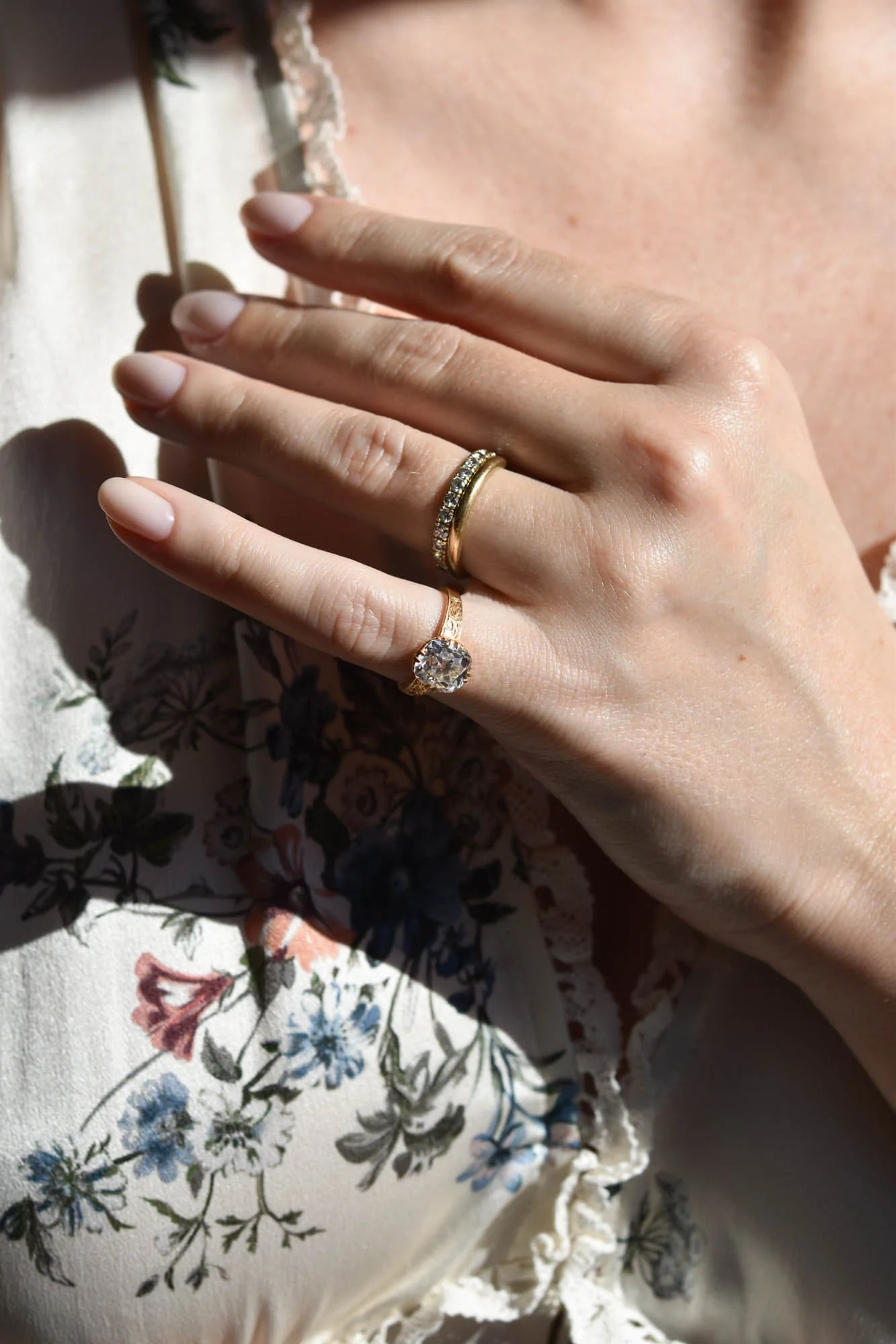 Victorian 2.35 Carat Old Mine Cut Diamond 20k Gold Engraved Solitaire Antique Engagement Ring - Image 3