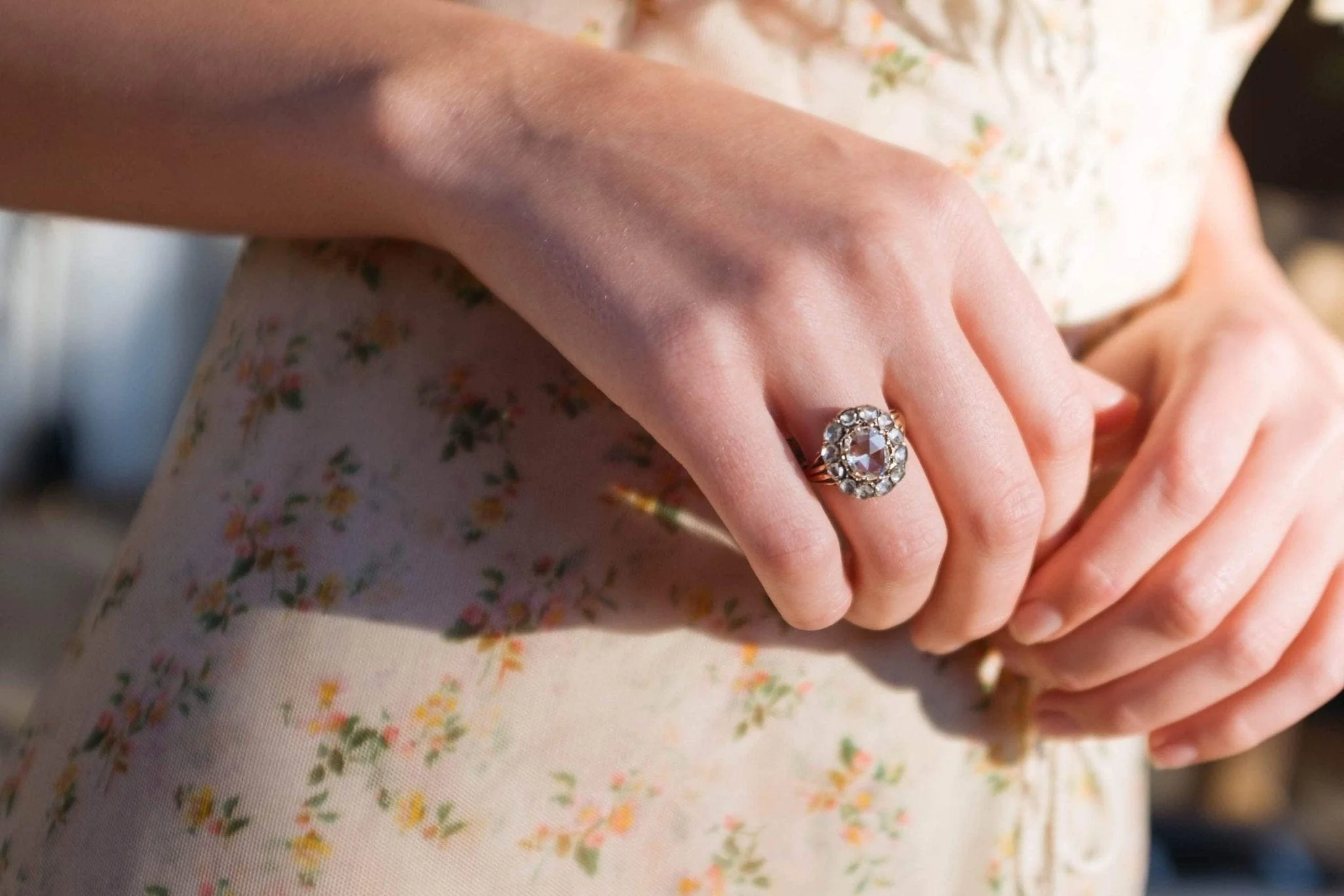 VICTORIAN ROSE CUT DIAMOND AND GOLD CLUSTER RING - Image 5