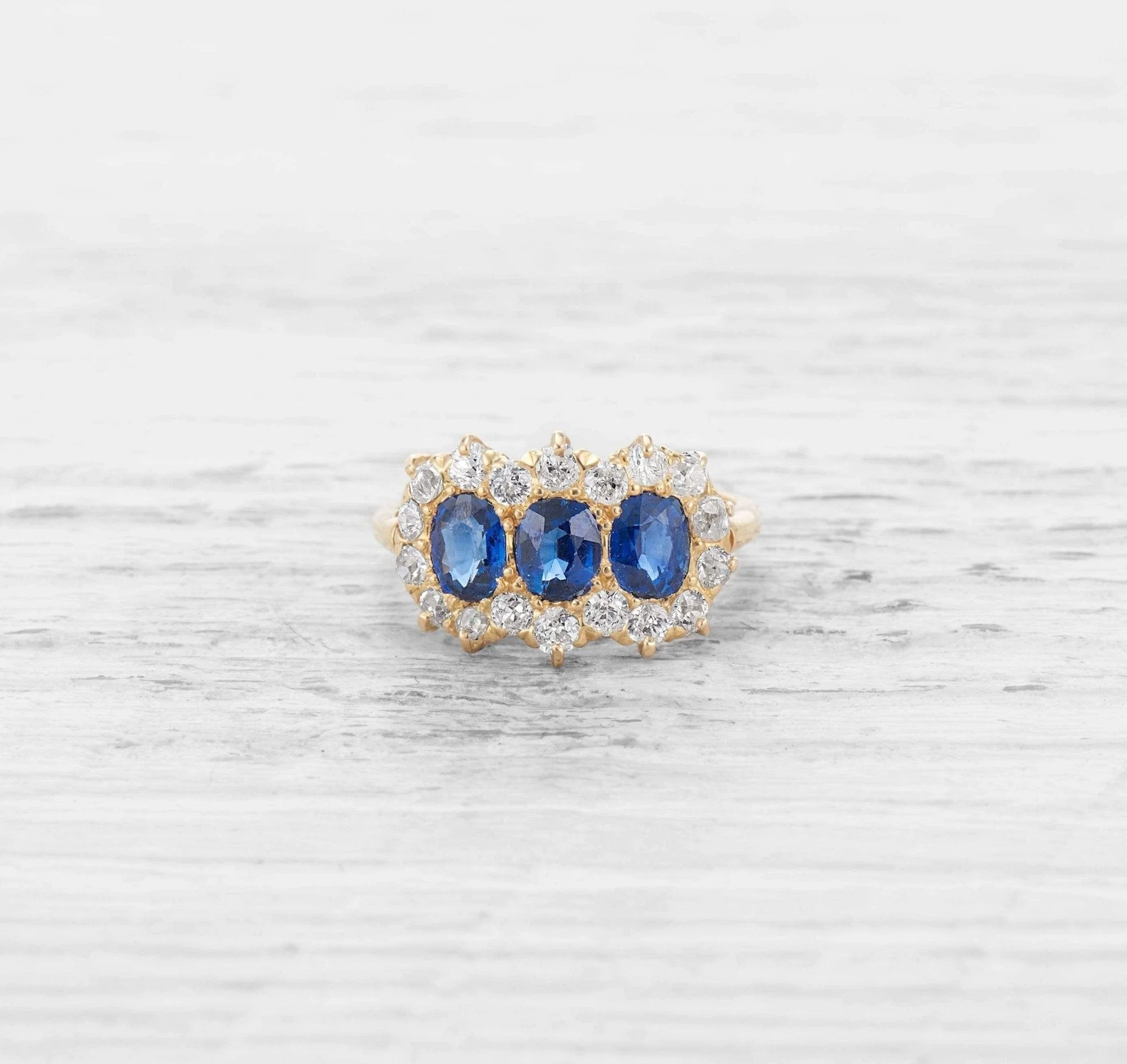 VICTORIAN SAPPHIRE AND DIAMOND THREE STONE ENGAGEMENT RING - Image 2