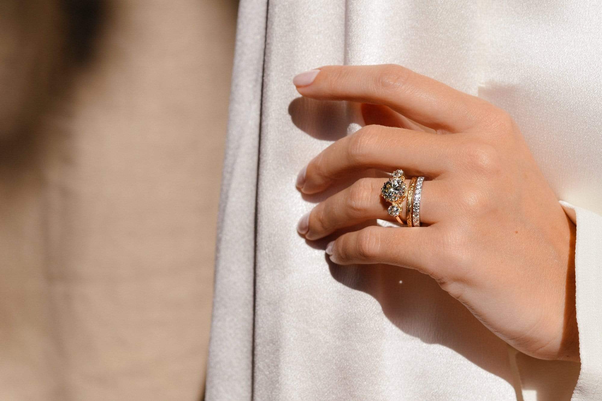 Victorian 3.04 Carat Three-Stone Old European Diamond and Gold Ring - Image 8