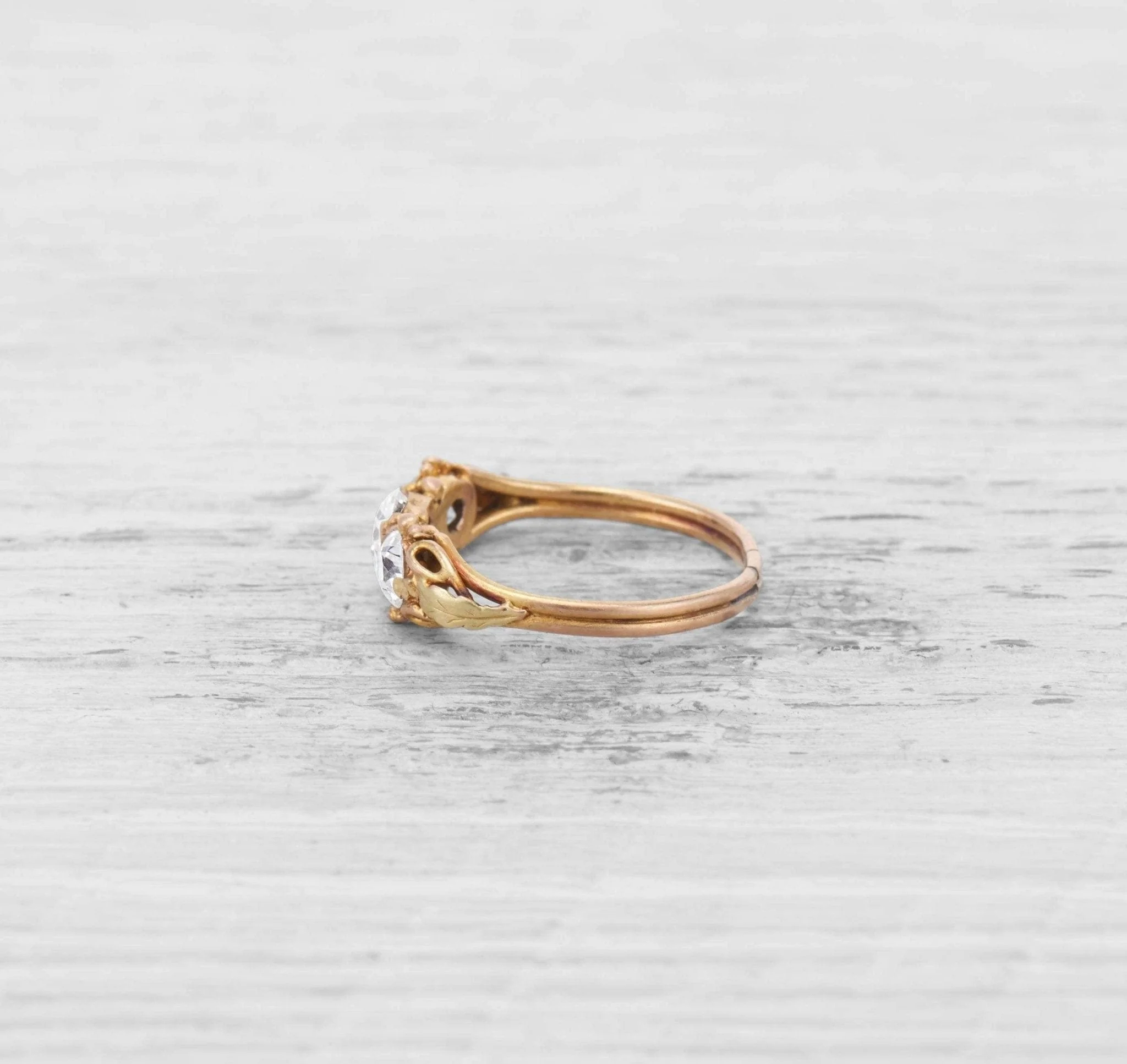 VICTORIAN THREE STONE DIAMOND ENGAGEMENT RING - Image 3