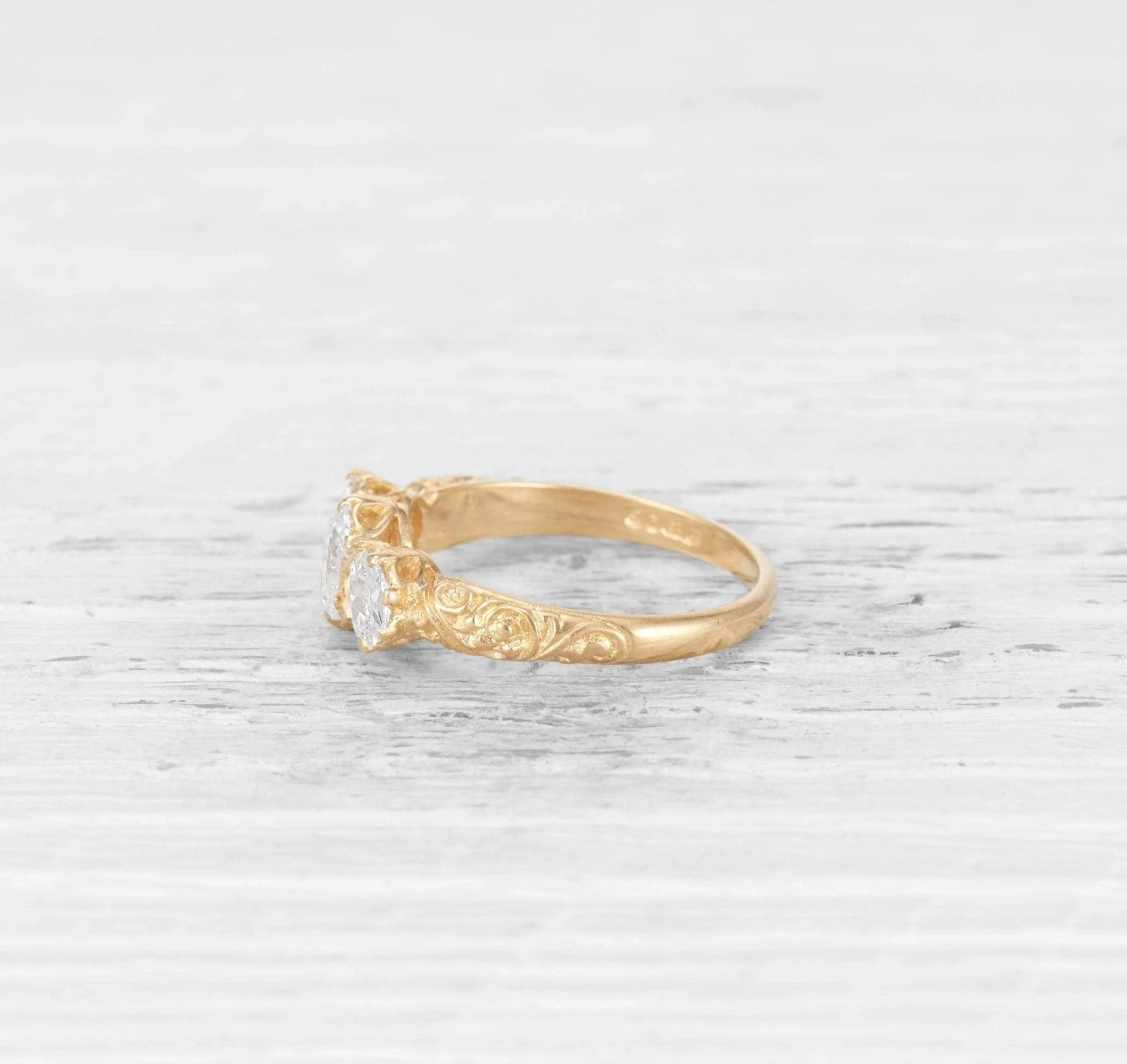 VICTORIAN THREE STONE DIAMOND ENGAGEMENT RING - Image 3