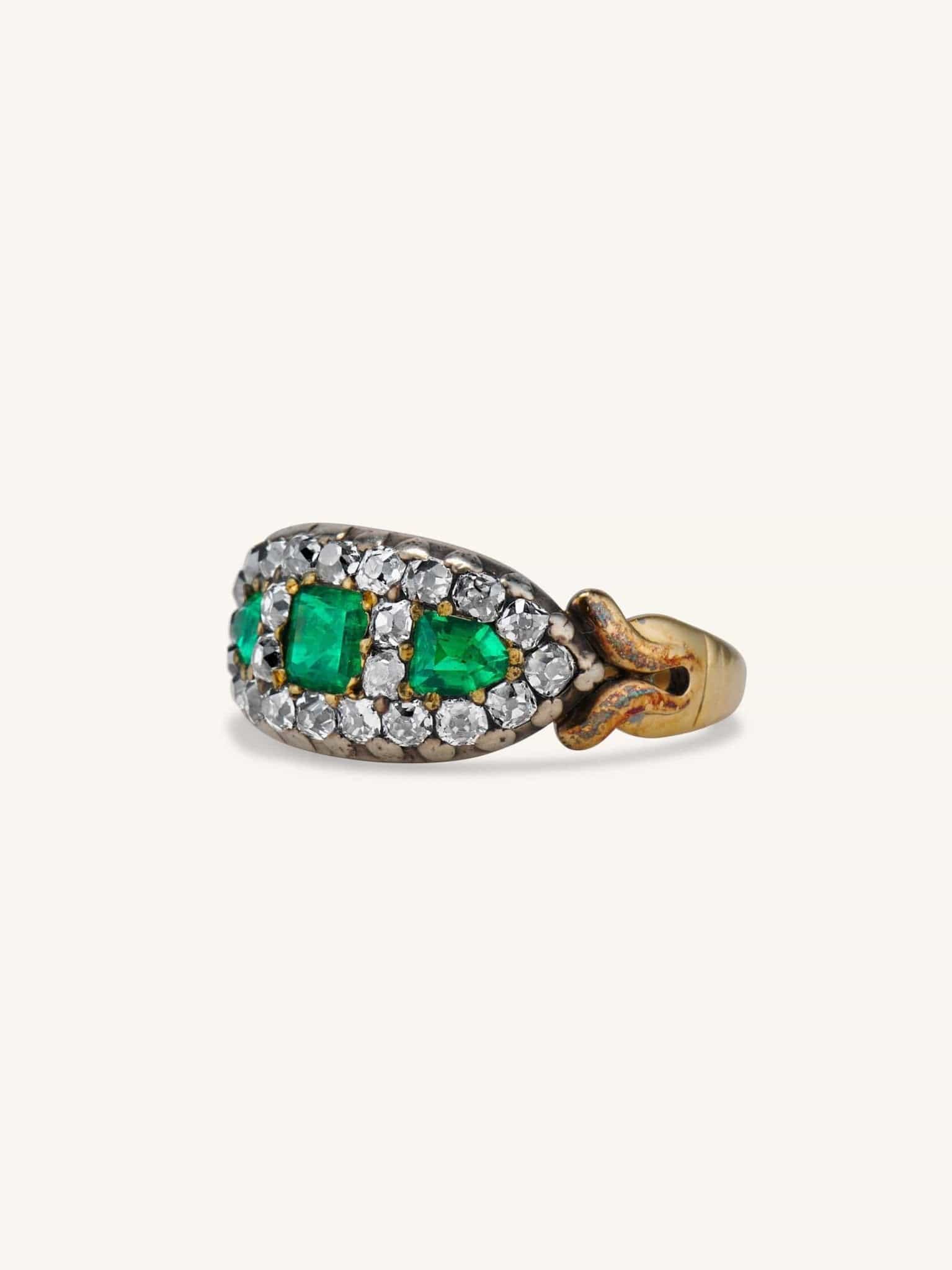 Victorian Three Stone Emerald & Diamond Ring - Image 3