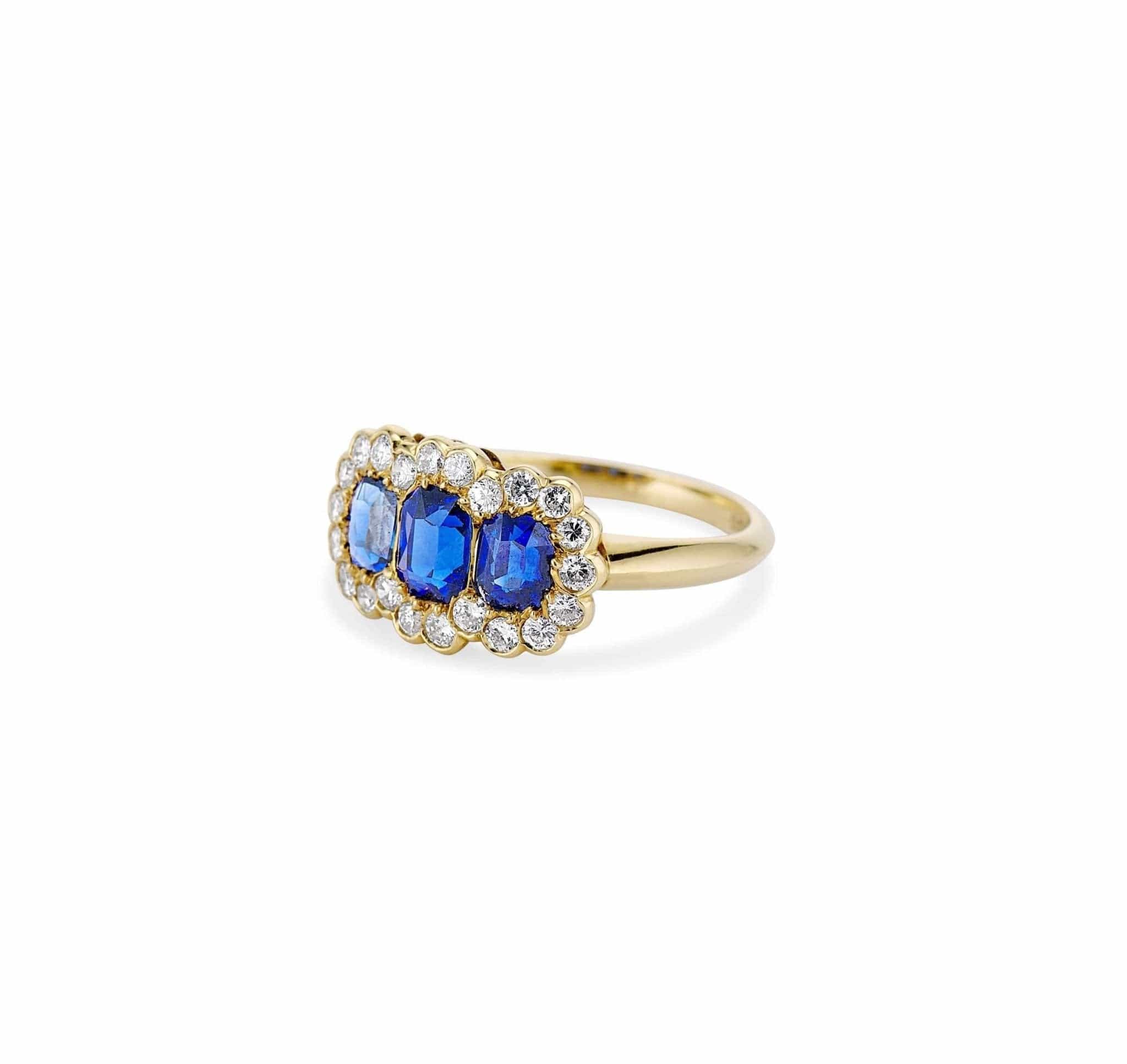 British Victorian Three Stone Sapphire Ring in Gold - Image 2